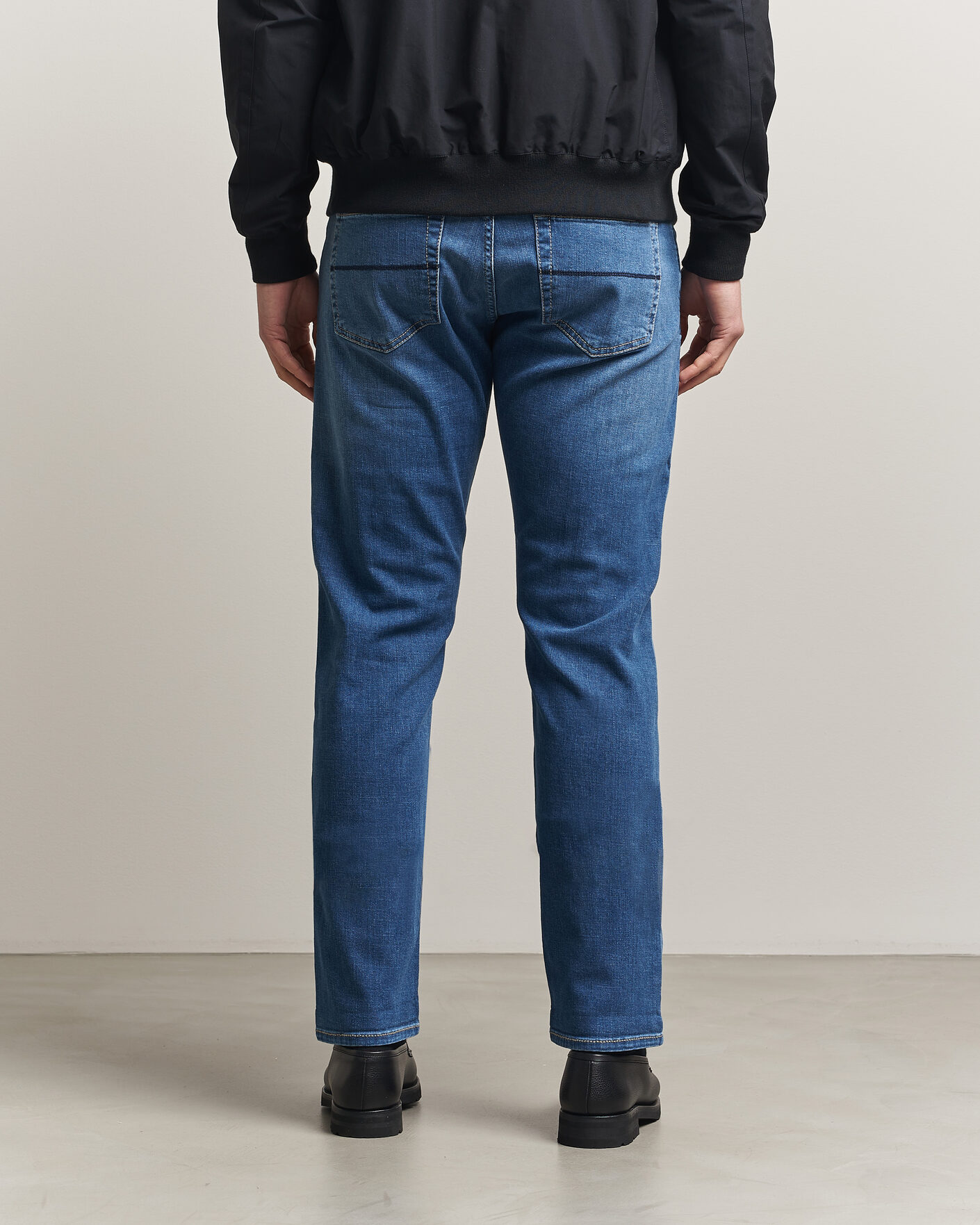 Herr | Jeans | Tramarossa | Michelangelo Contrast Seam Stretch Jeans Mid Blue