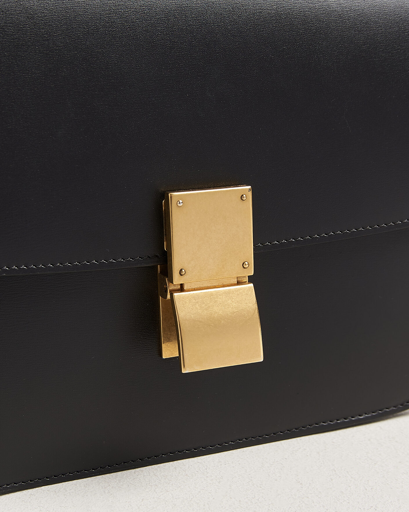 Herr | Pre-Owned & Vintage Bags | Celine Pre-Owned | Box Bag Medium Black