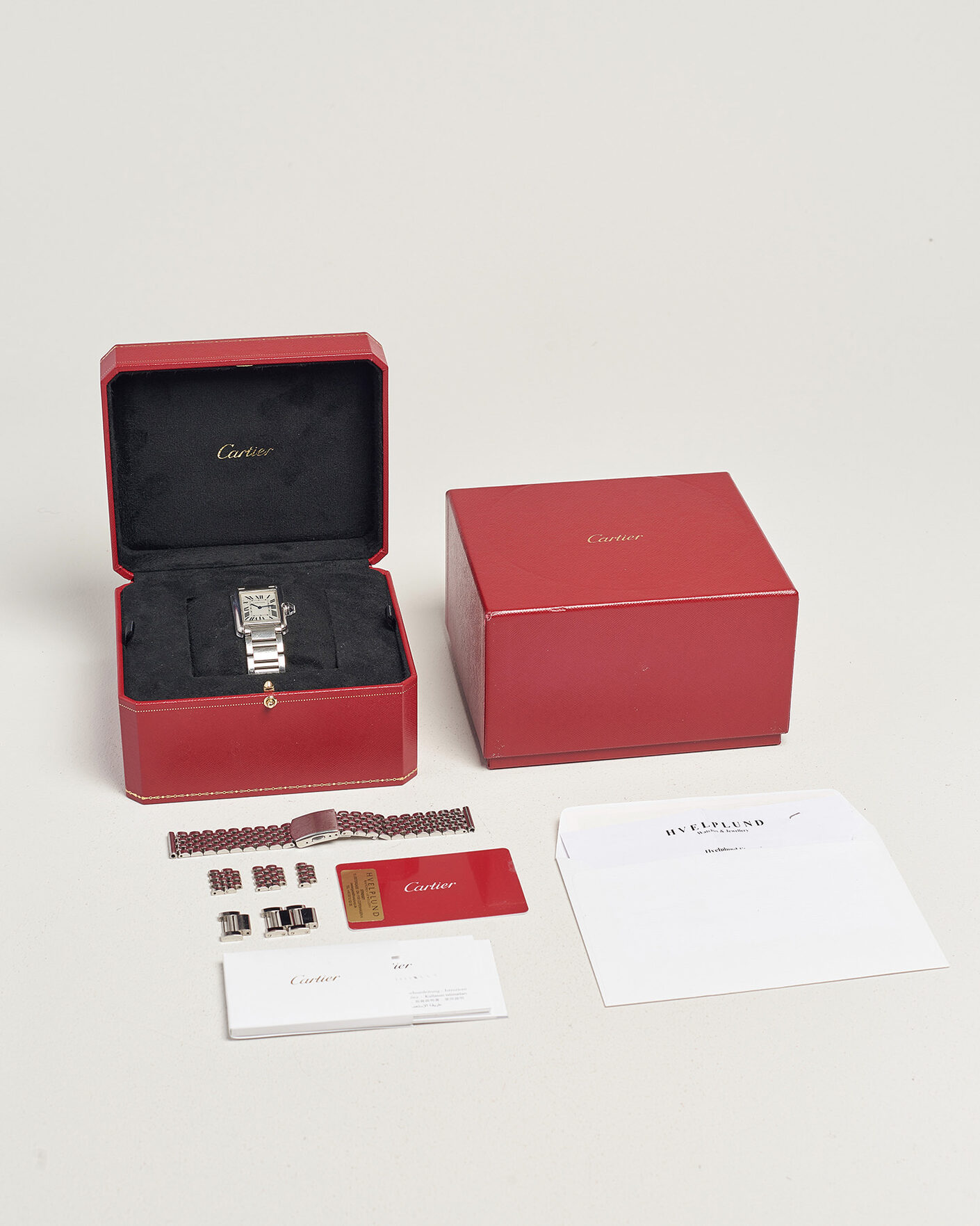 Herr | Pre-Owned & Vintage Watches | Cartier Pre-Owned | Tank Must