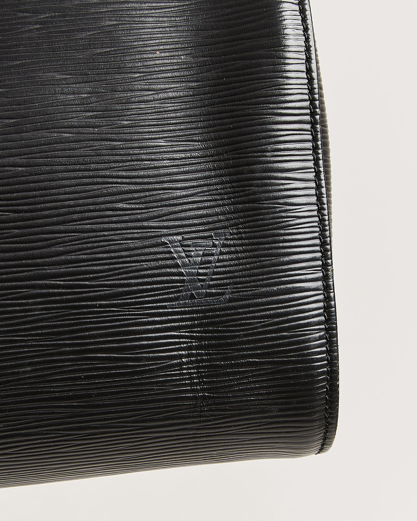 Herr | Pre-Owned & Vintage Bags | Louis Vuitton Pre-Owned | Speedy 25 Epi Leather Black