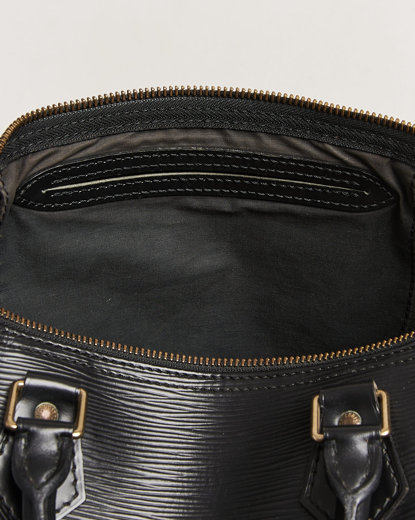 Herr | Pre-Owned & Vintage Bags | Louis Vuitton Pre-Owned | Speedy 30 Epi Leather Black