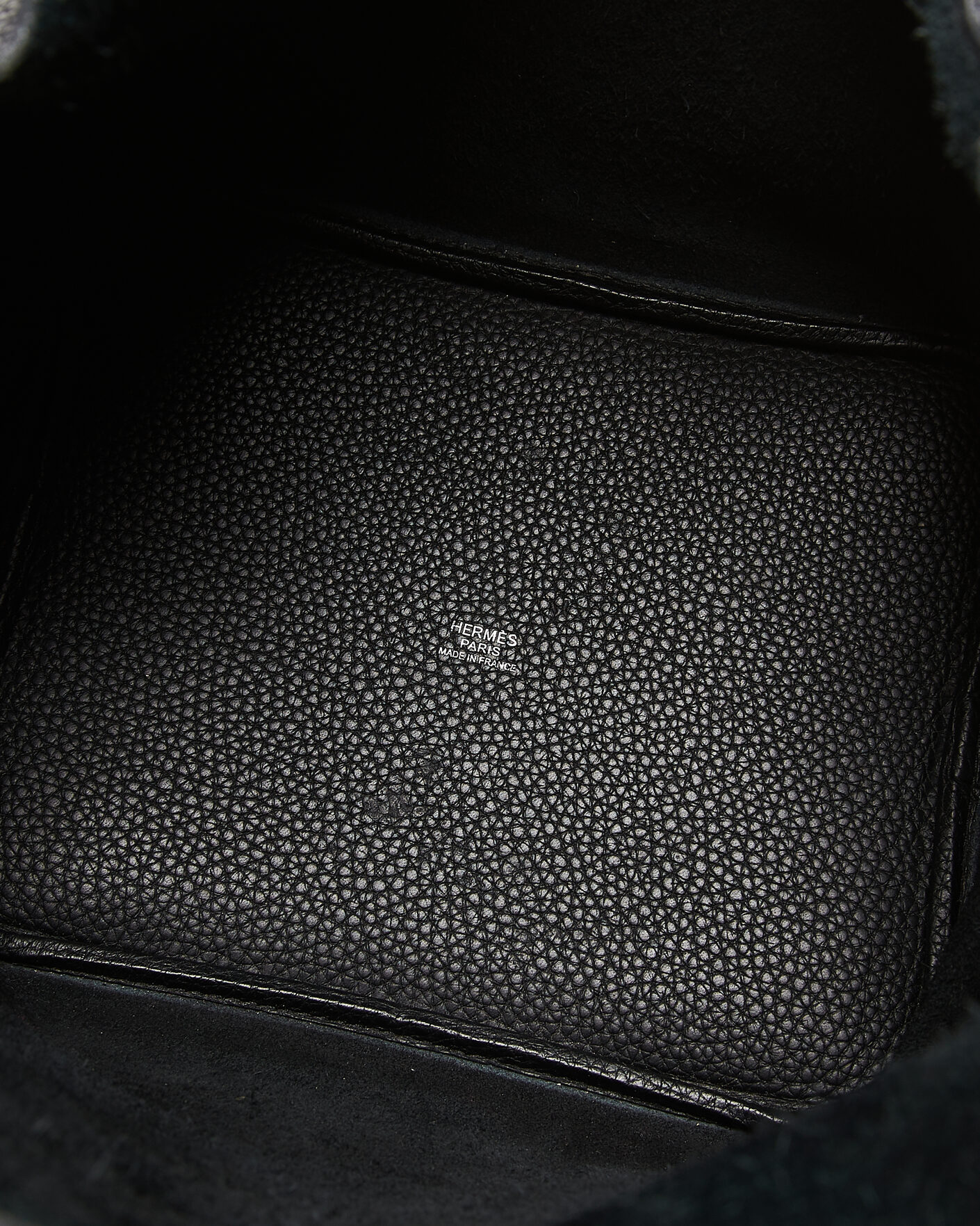 Herr | Pre-Owned & Vintage Bags | Hermès Pre-Owned | Picotin Lock 22 Taurillon Clemence Leather Black