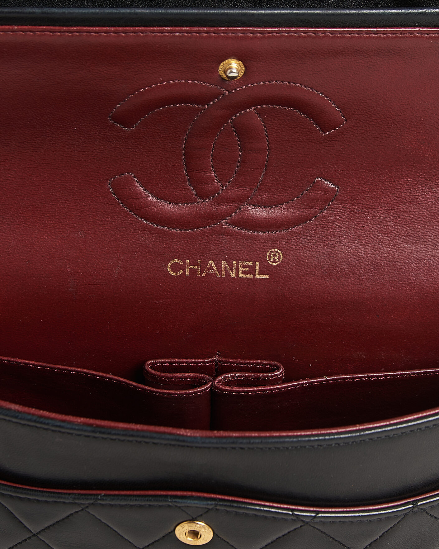 Herr | Pre-Owned & Vintage Bags | Chanel Pre-Owned | Classic Medium Double Flap Bag Lambskin Black
