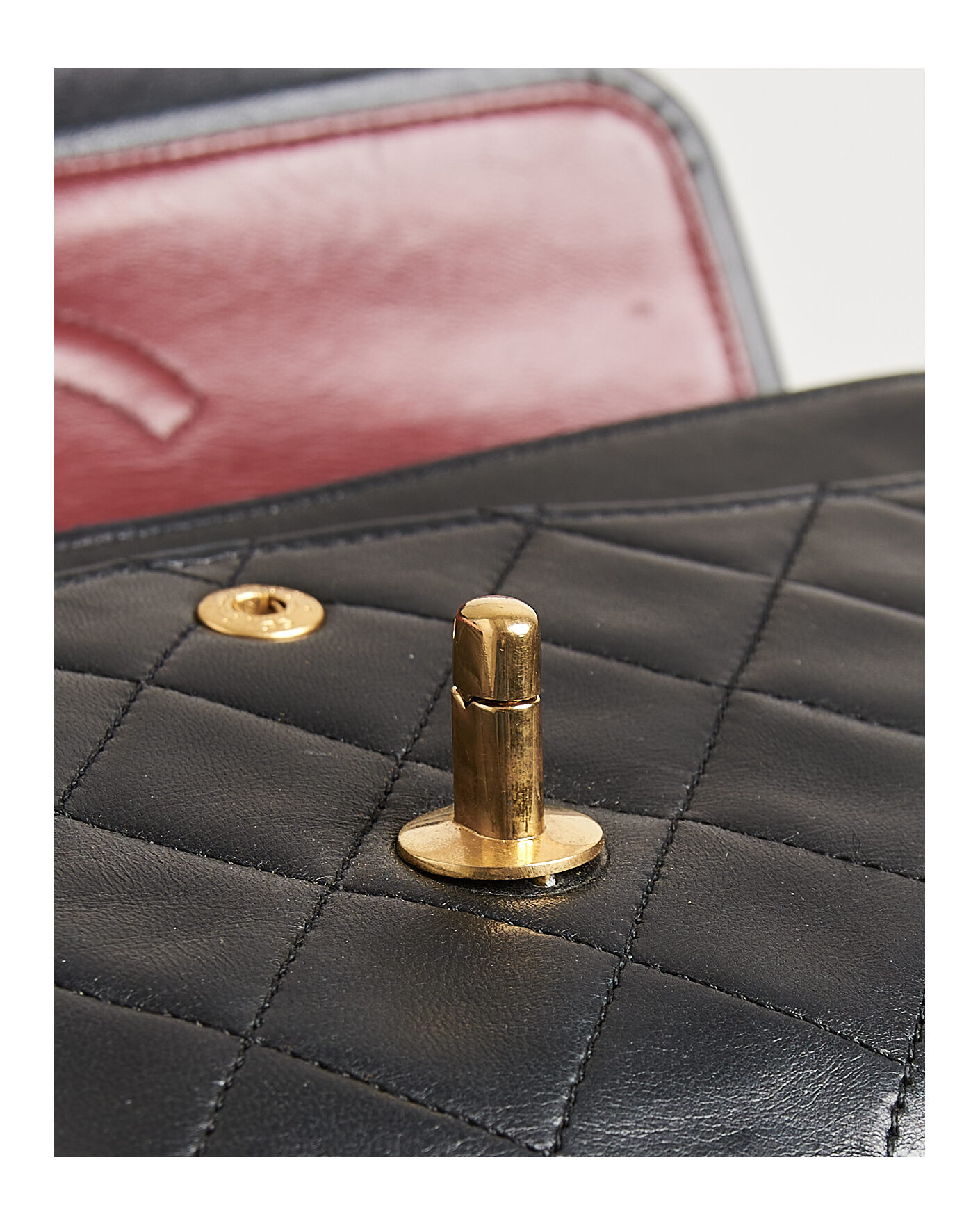 Herr | Pre-Owned & Vintage Bags | Chanel Pre-Owned | Classic Medium Double Flap Bag Lambskin Black