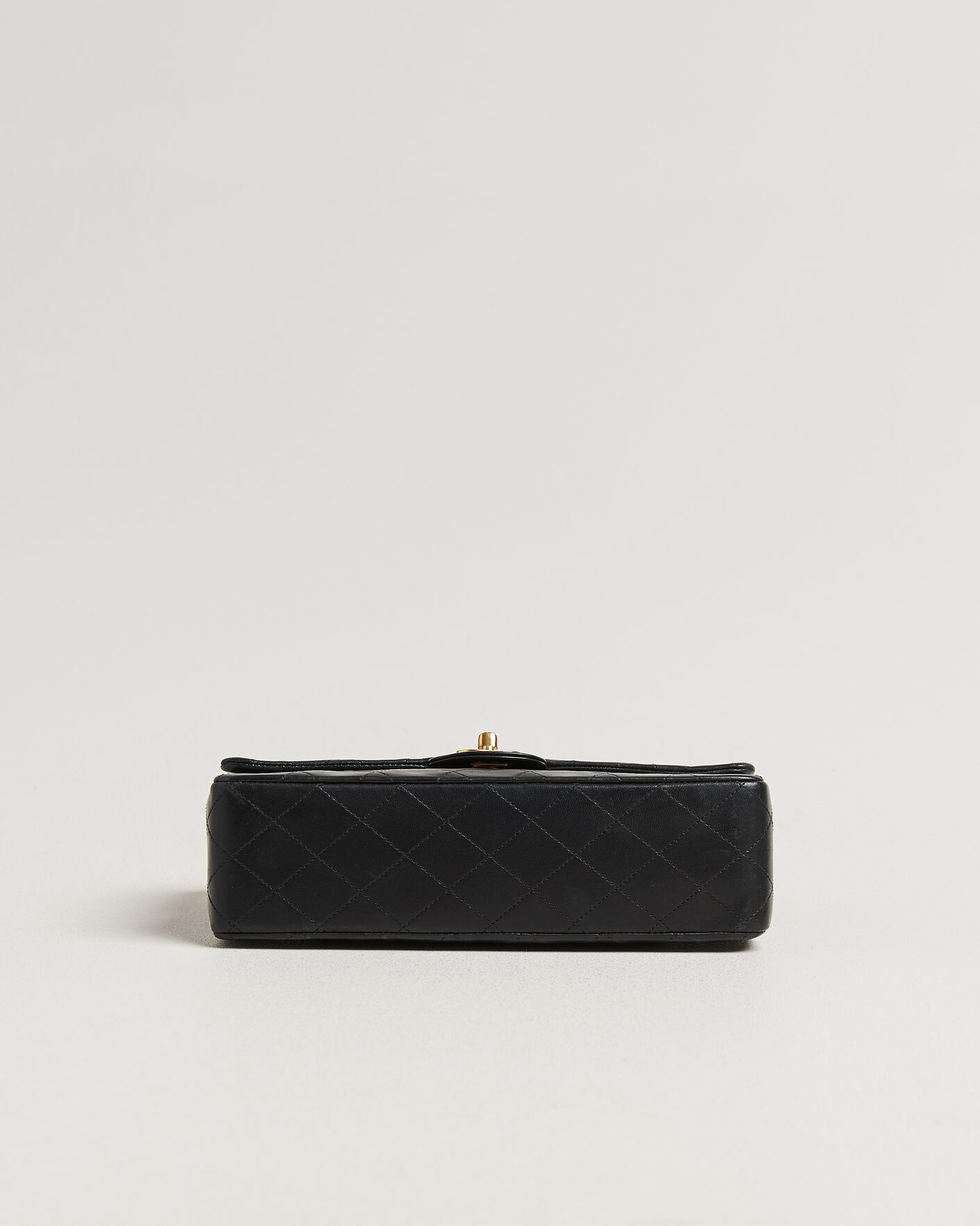 Herr | Pre-Owned & Vintage Bags | Chanel Pre-Owned | Classic Medium Double Flap Bag Lambskin Black