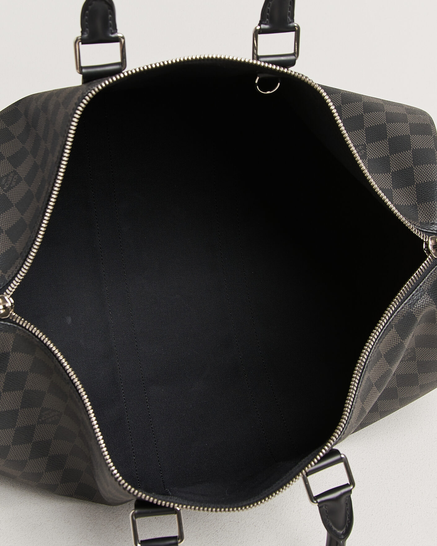 Herr | Pre-Owned & Vintage Bags | Louis Vuitton Pre-Owned | Keepall Bandouliére 45 Damier Graphite