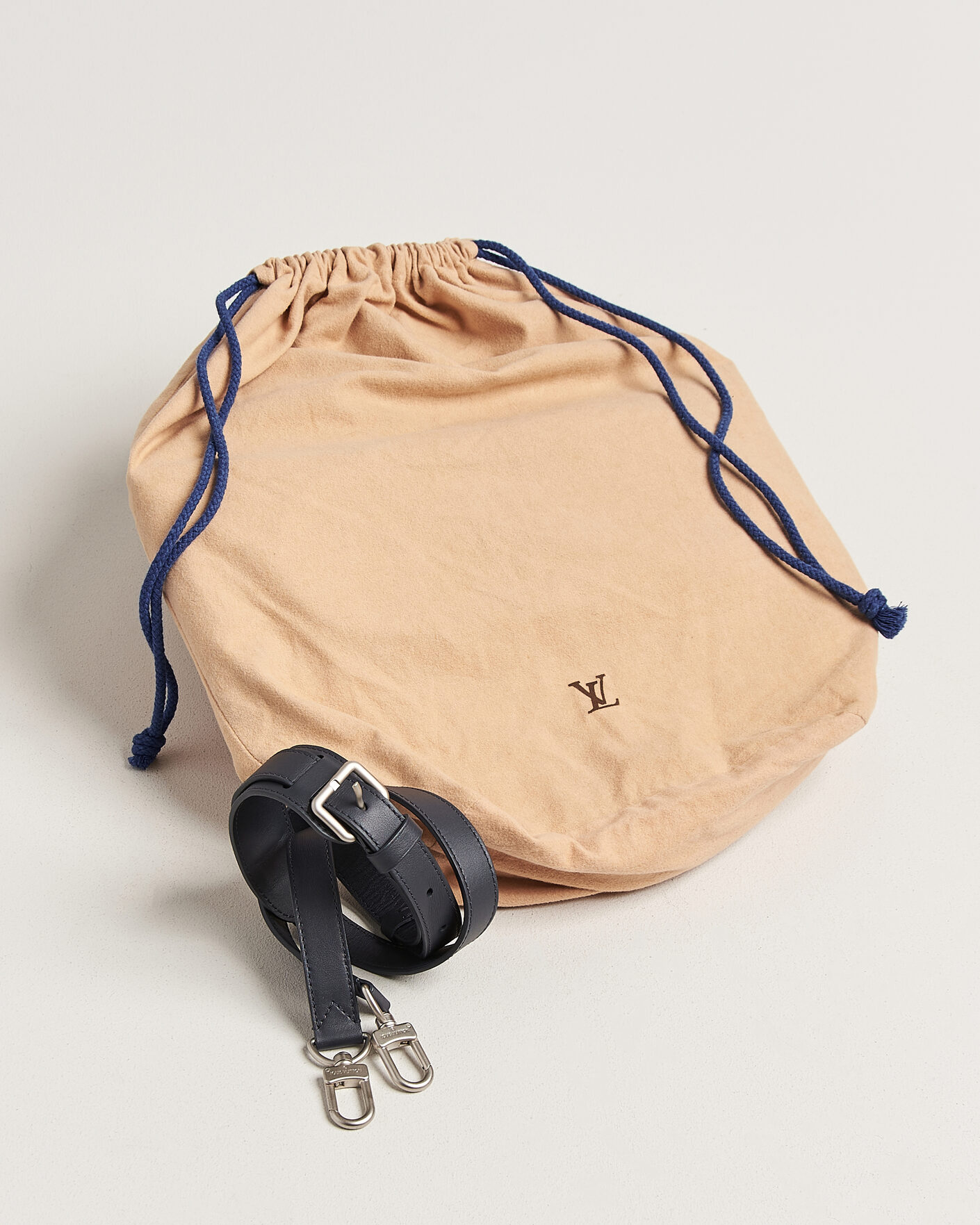 Herr | Pre-Owned & Vintage Bags | Louis Vuitton Pre-Owned | Keepall Bandouliére 45 Damier Graphite