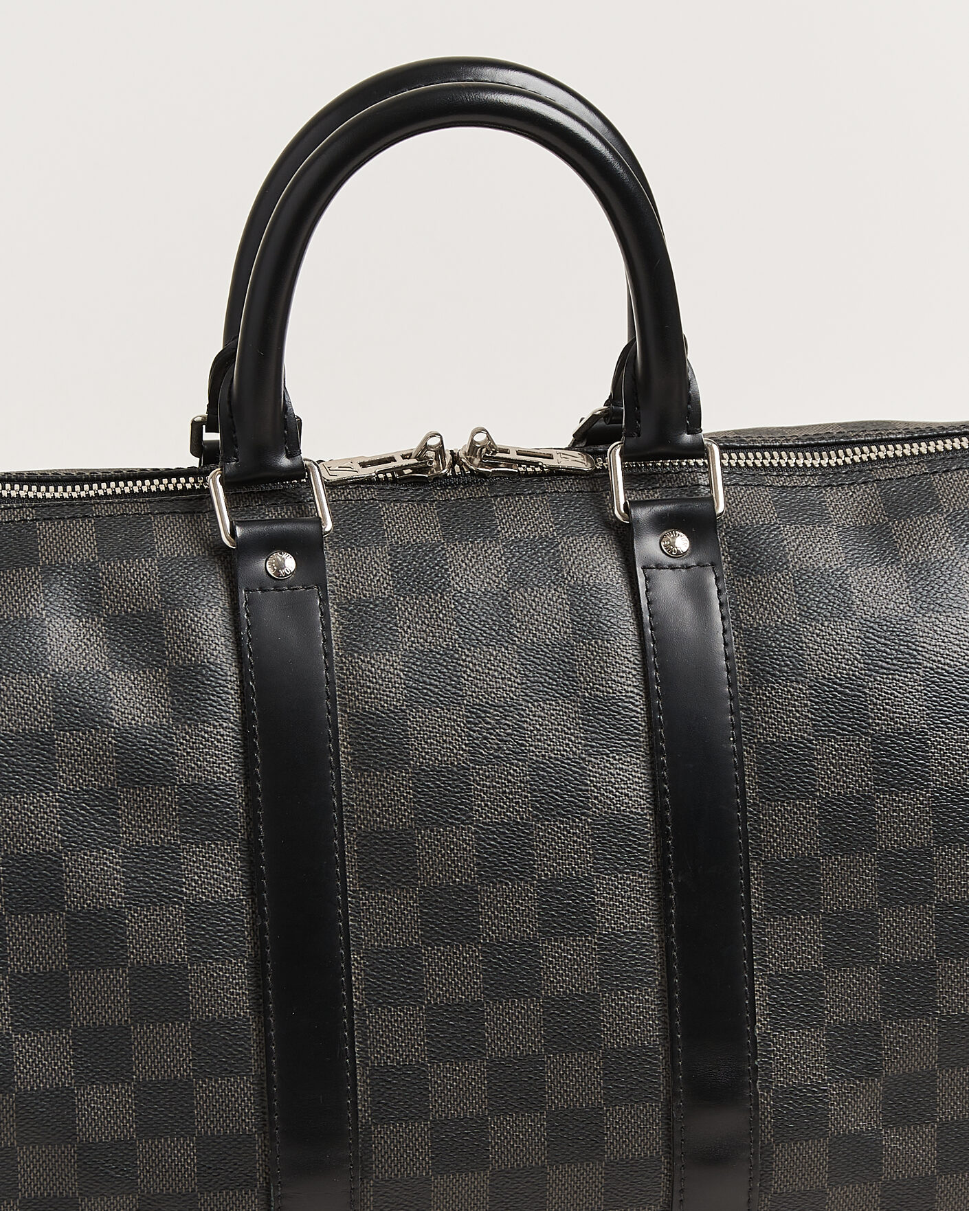 Herr | Pre-Owned & Vintage Bags | Louis Vuitton Pre-Owned | Keepall Bandouliére 45 Damier Graphite