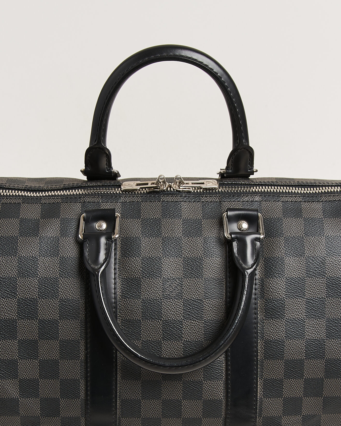 Herr | Pre-Owned & Vintage Bags | Louis Vuitton Pre-Owned | Keepall Bandouliére 45 Damier Graphite