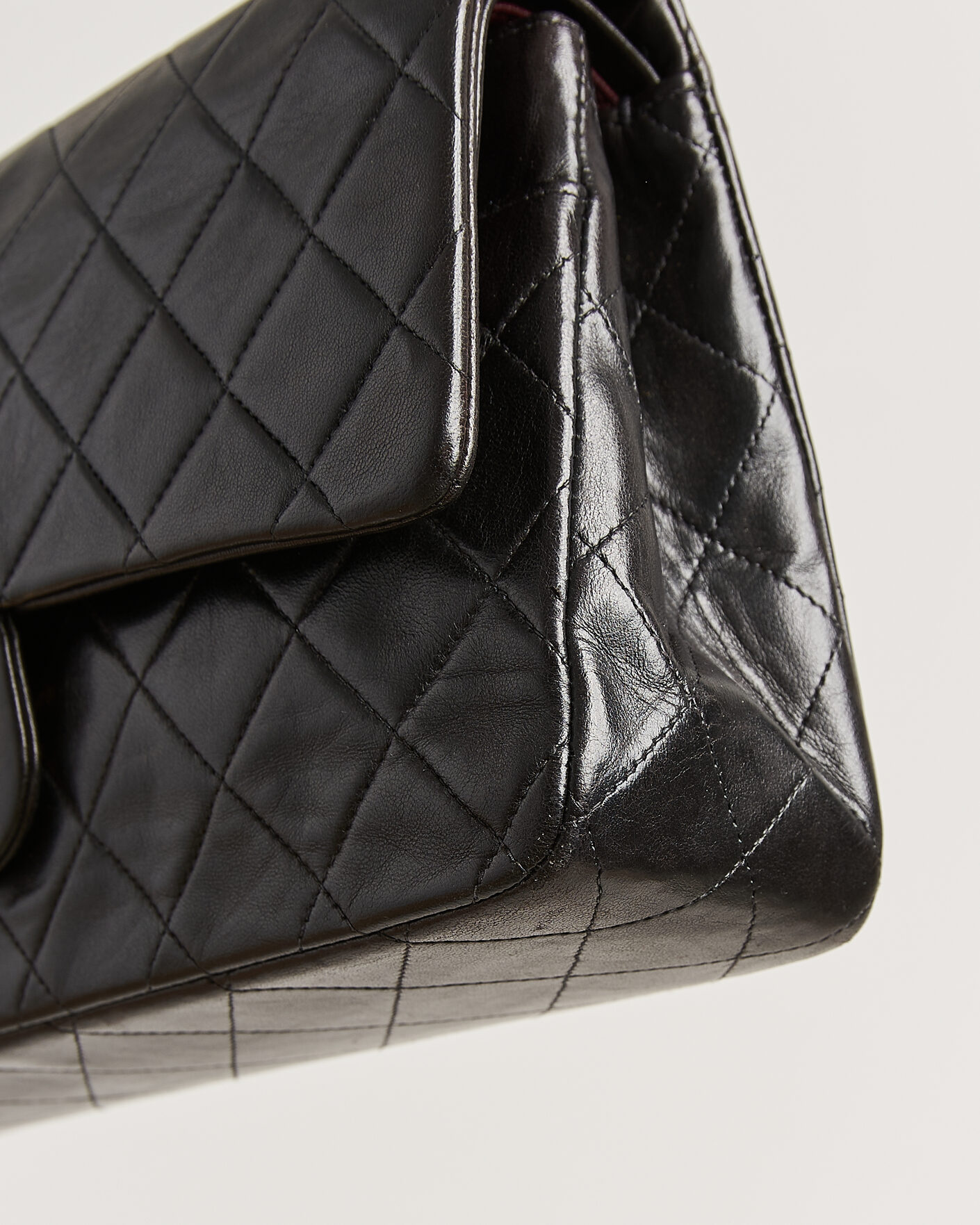 Herr | Pre-Owned & Vintage Bags | Chanel Pre-Owned | Classic Medium Double Flap Bag Lambskin Black
