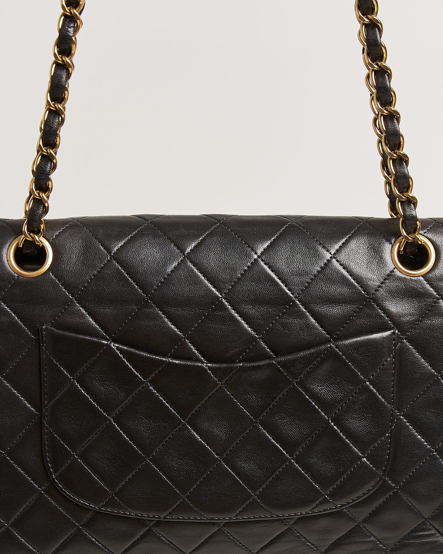 Herr | Pre-Owned & Vintage Bags | Chanel Pre-Owned | Classic Medium Double Flap Bag Lambskin Black