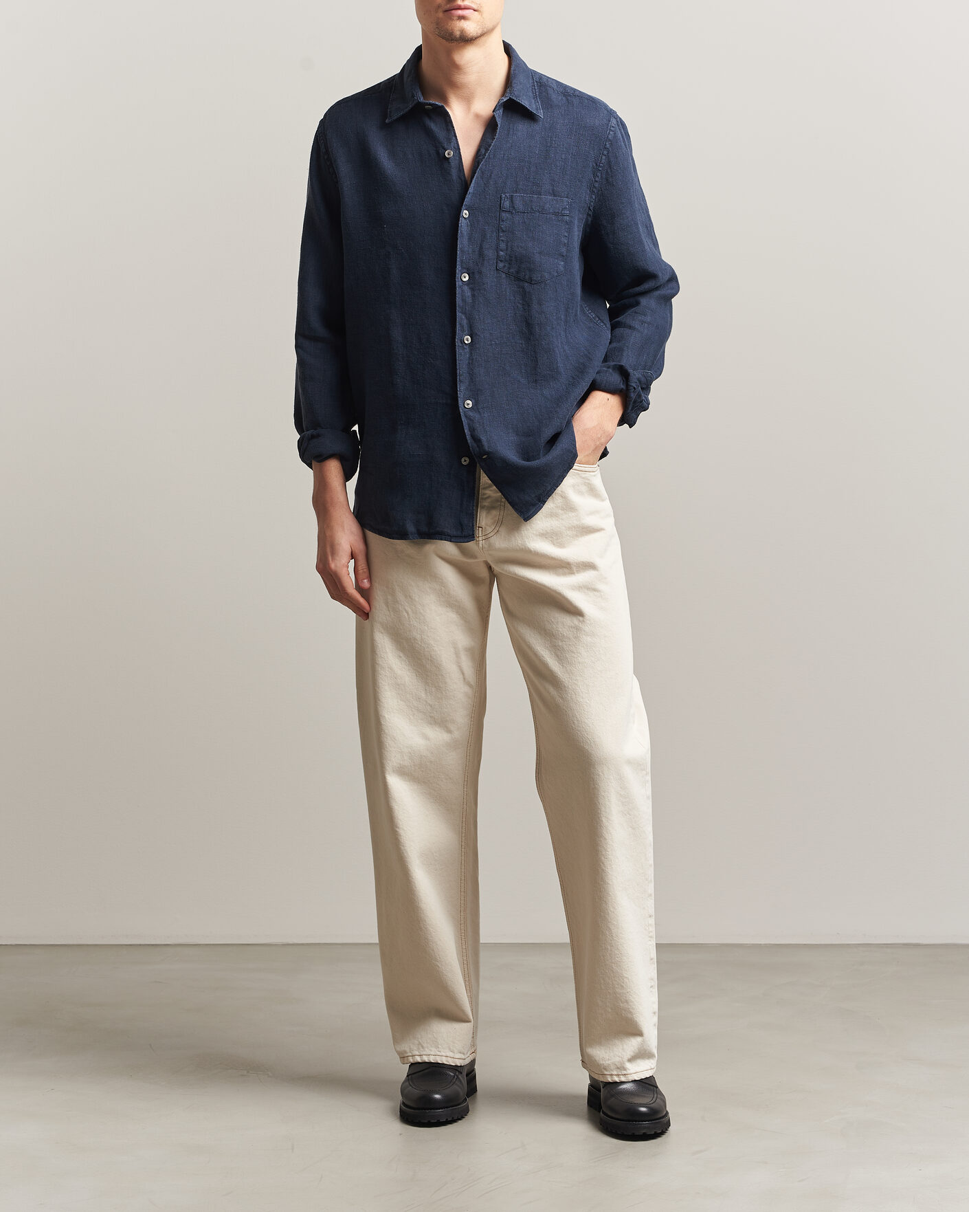 Herr | Skjortor | A Day's March | Daintree Linen Shirt Navy