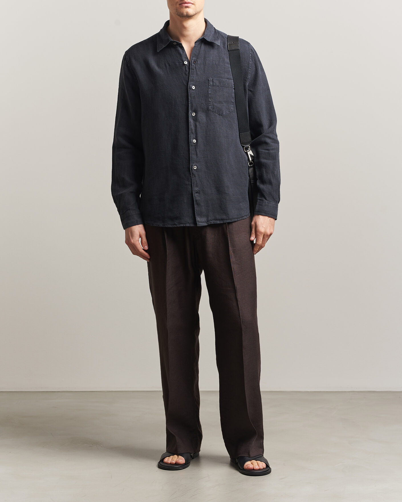 Herr | Skjortor | A Day's March | Daintree Linen Shirt Off Black