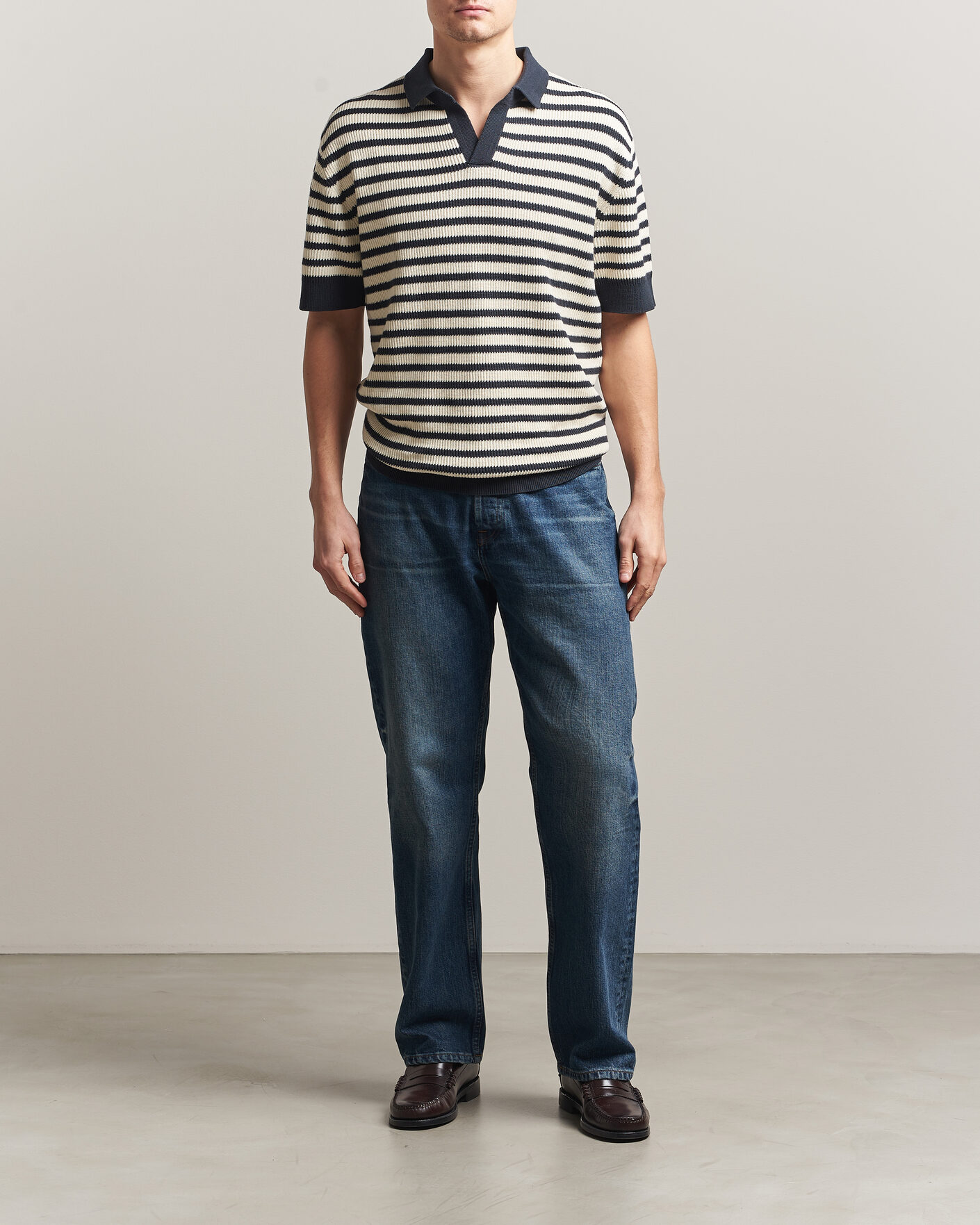 Herr | Pikéer | A Day's March | Jeremy Striped Knitted Polo Off White/Navy