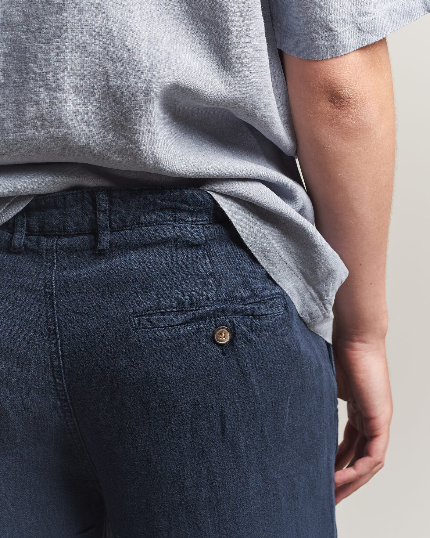 Herr | Byxor | A Day's March | Redwood Linen Trousers Navy
