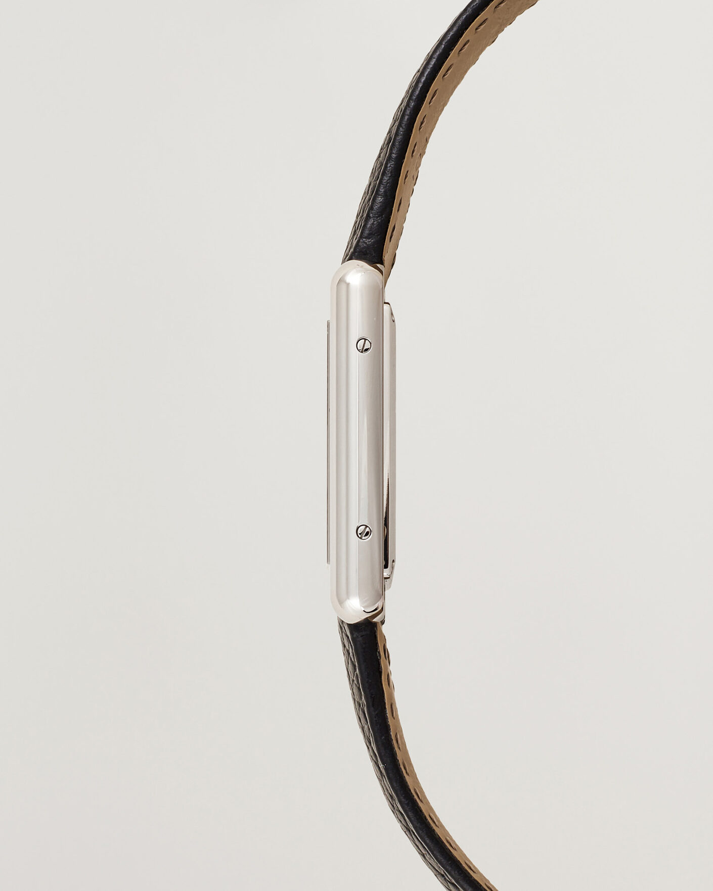 Herr | Pre-Owned & Vintage Watches | Cartier Pre-Owned | Tank Must  