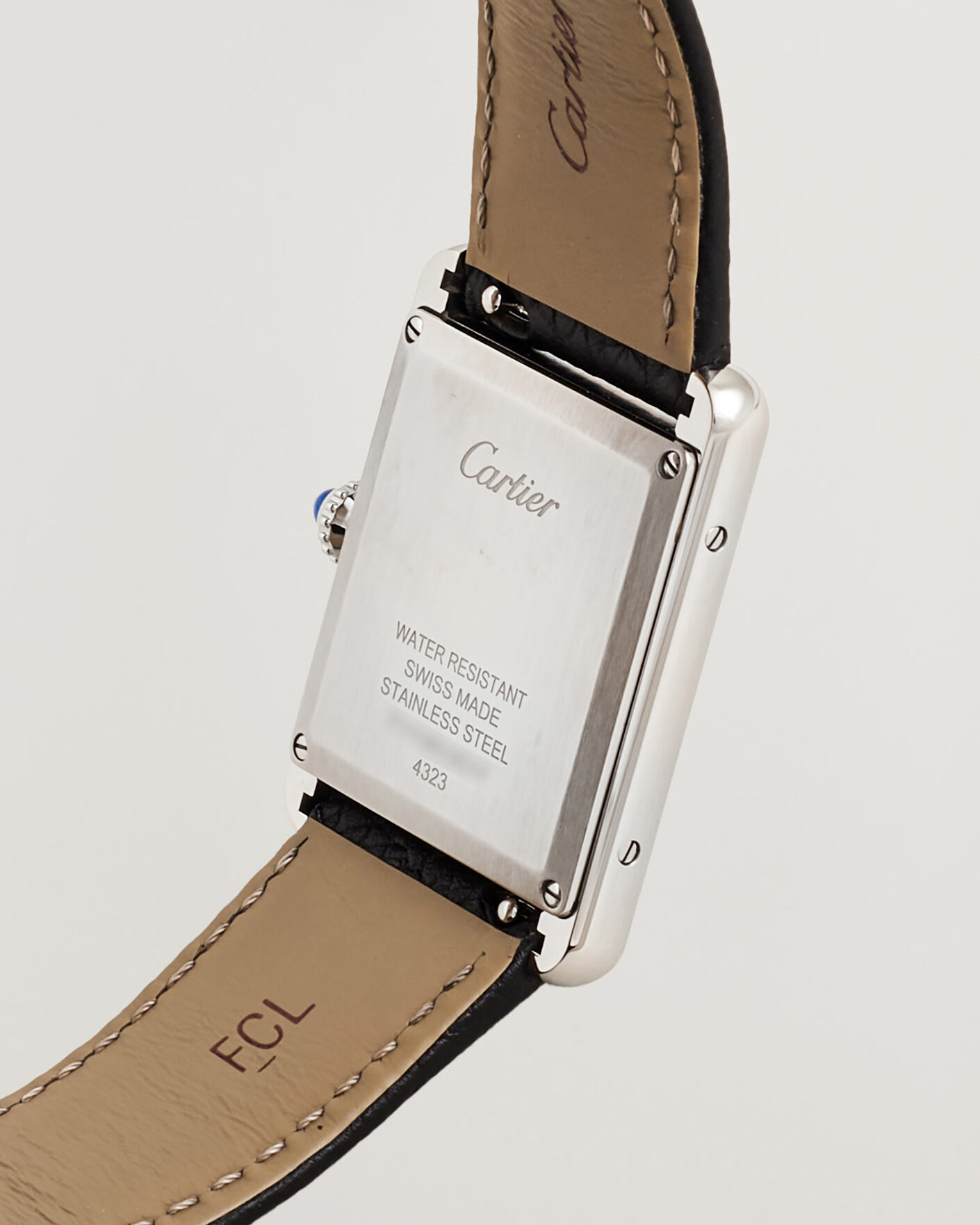 Herr | Pre-Owned & Vintage Watches | Cartier Pre-Owned | Tank Must  