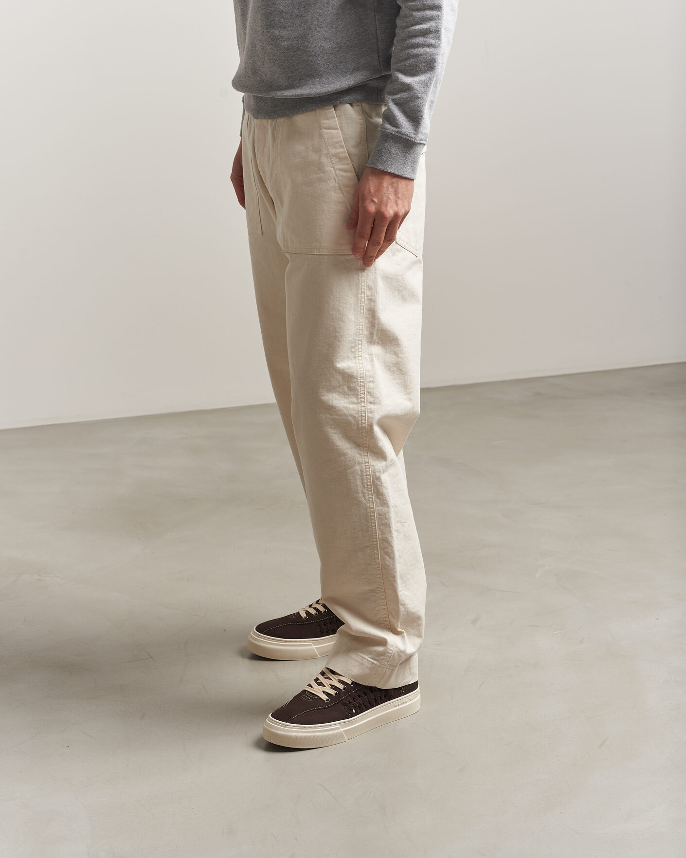 Herr | Sneakers | Stepney Workers Club | Dellow 02 Woven Suede Sneaker Dark Brown