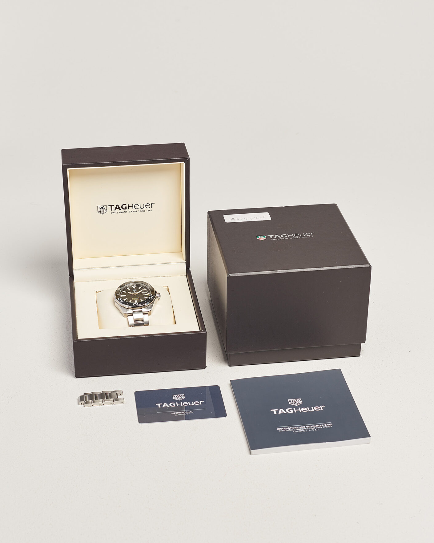 Herr | Pre-Owned & Vintage Watches | Tag Heuer Pre-Owned | Aquaracer Caliber 5 