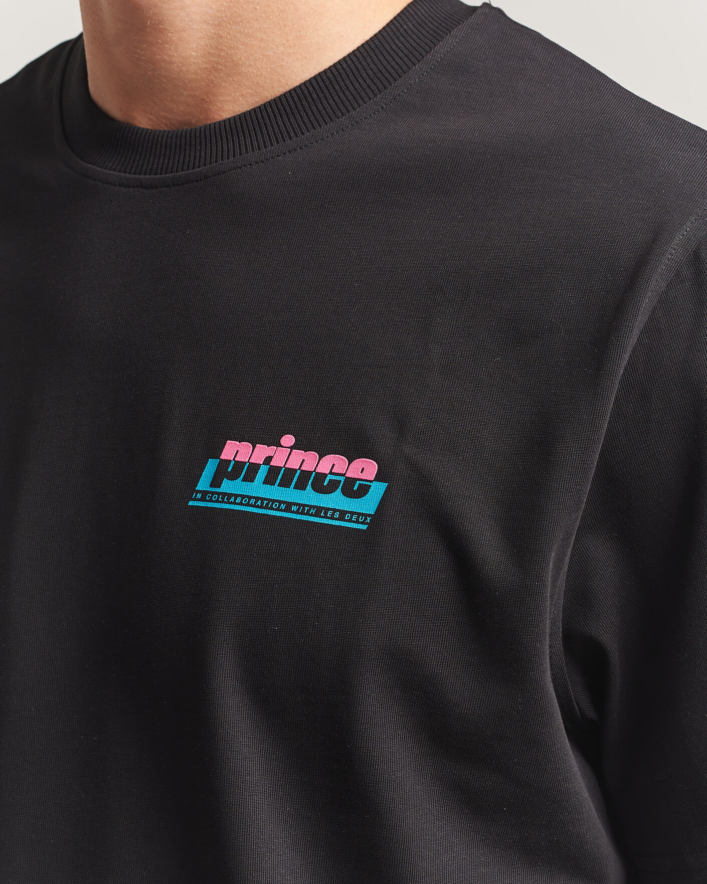 Herr | T-Shirts | LES DEUX | Prince P T-Shirt Black