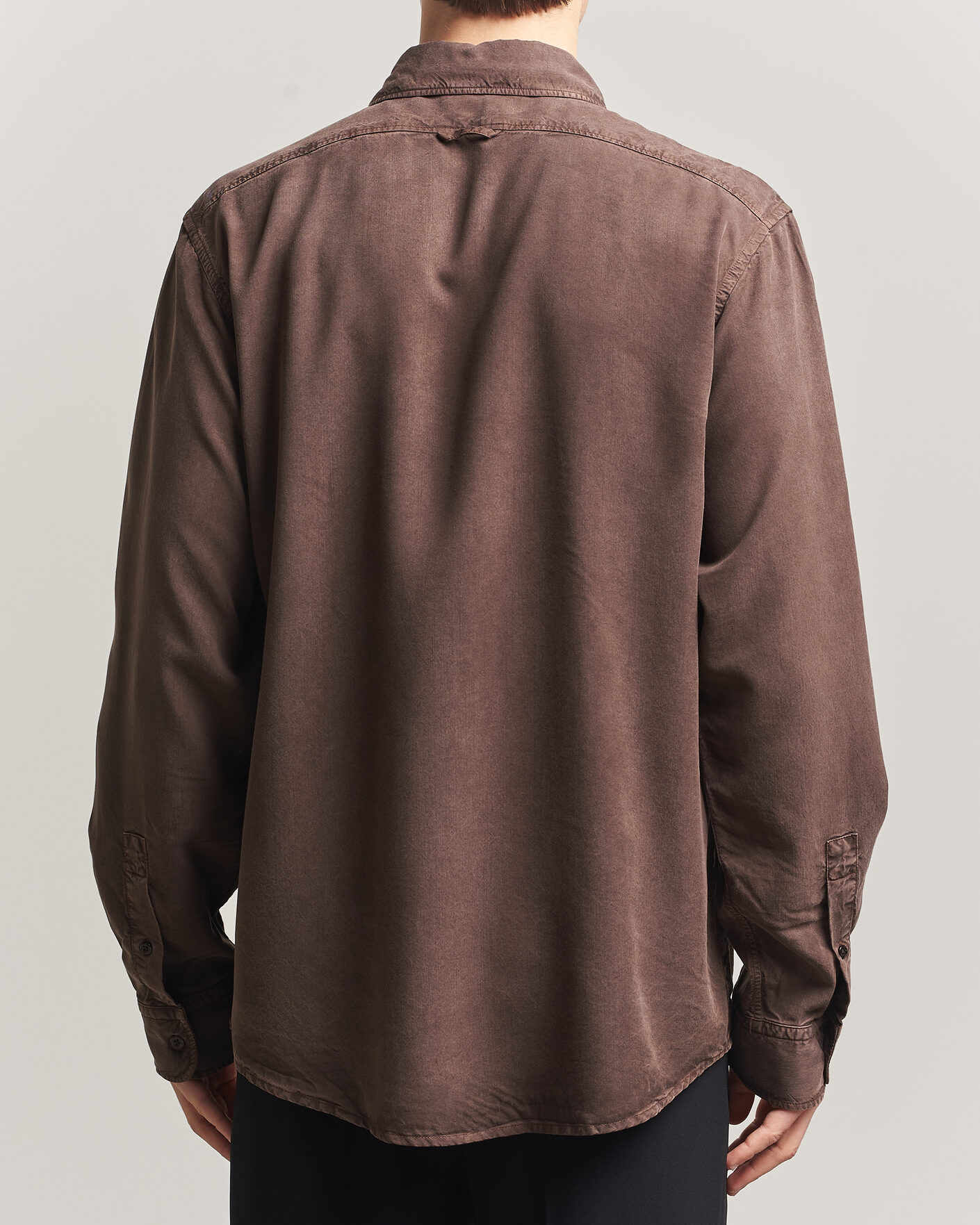 Herr | Skjortor | Filippa K | Zack Lyocell Shirt Dark Chocolate