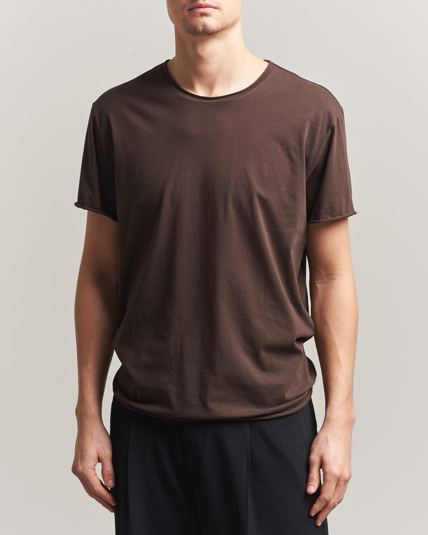 Herr | T-Shirts | Filippa K | Roll Neck Crew Neck T-Shirt Dark Chocolate
