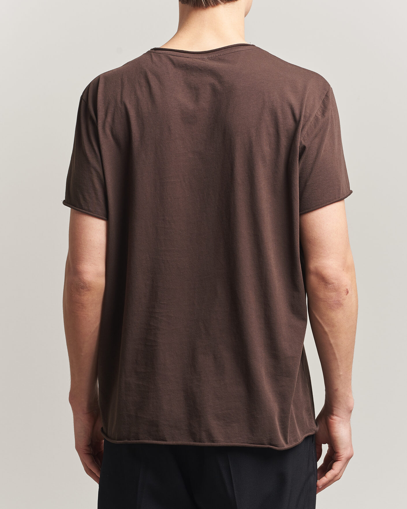 Herr | T-Shirts | Filippa K | Roll Neck Crew Neck T-Shirt Dark Chocolate