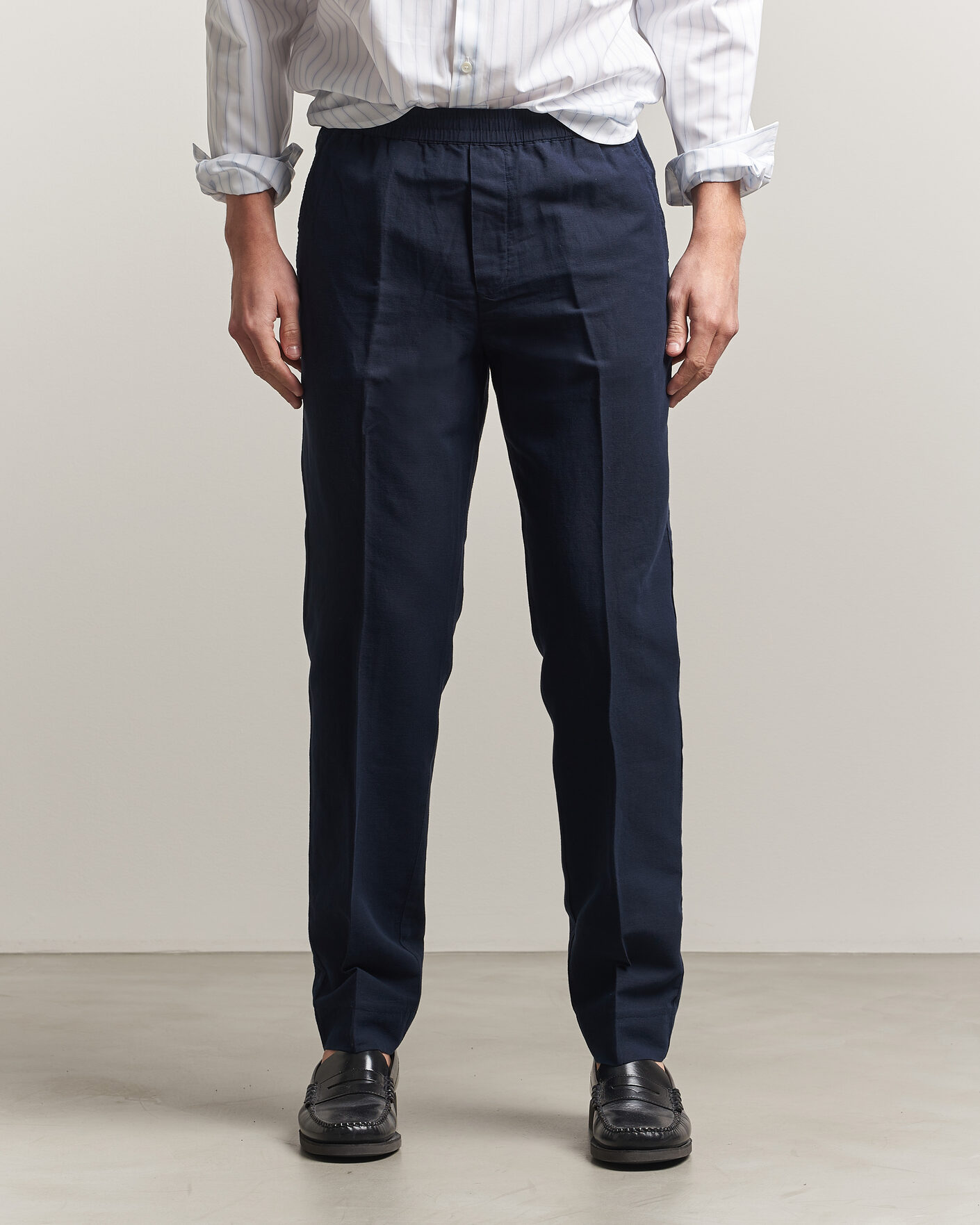Herr | Byxor | Filippa K | Theo Relaxed Linen/Cotton Drawstring Trousers Navy