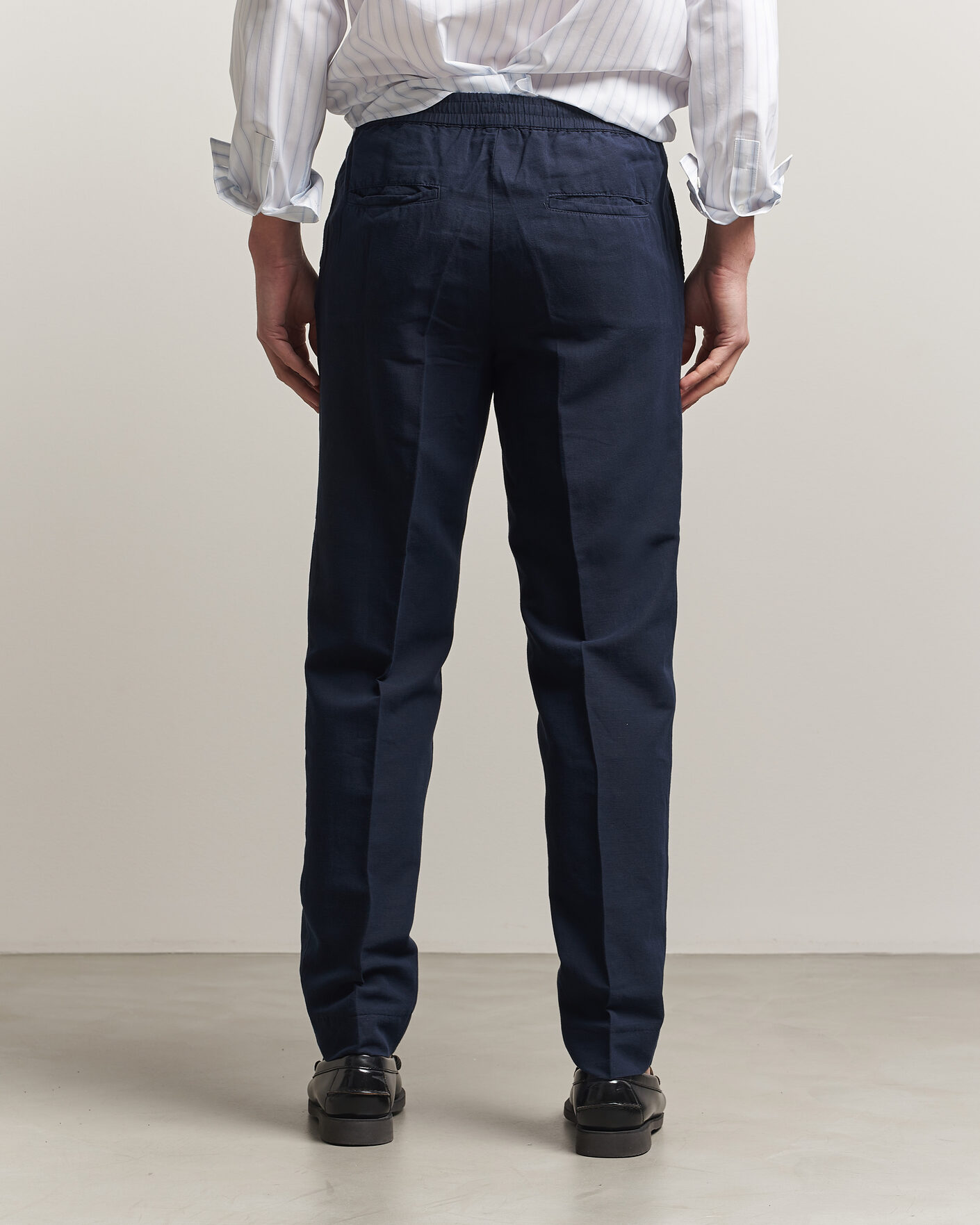 Herr | Byxor | Filippa K | Theo Relaxed Linen/Cotton Drawstring Trousers Navy