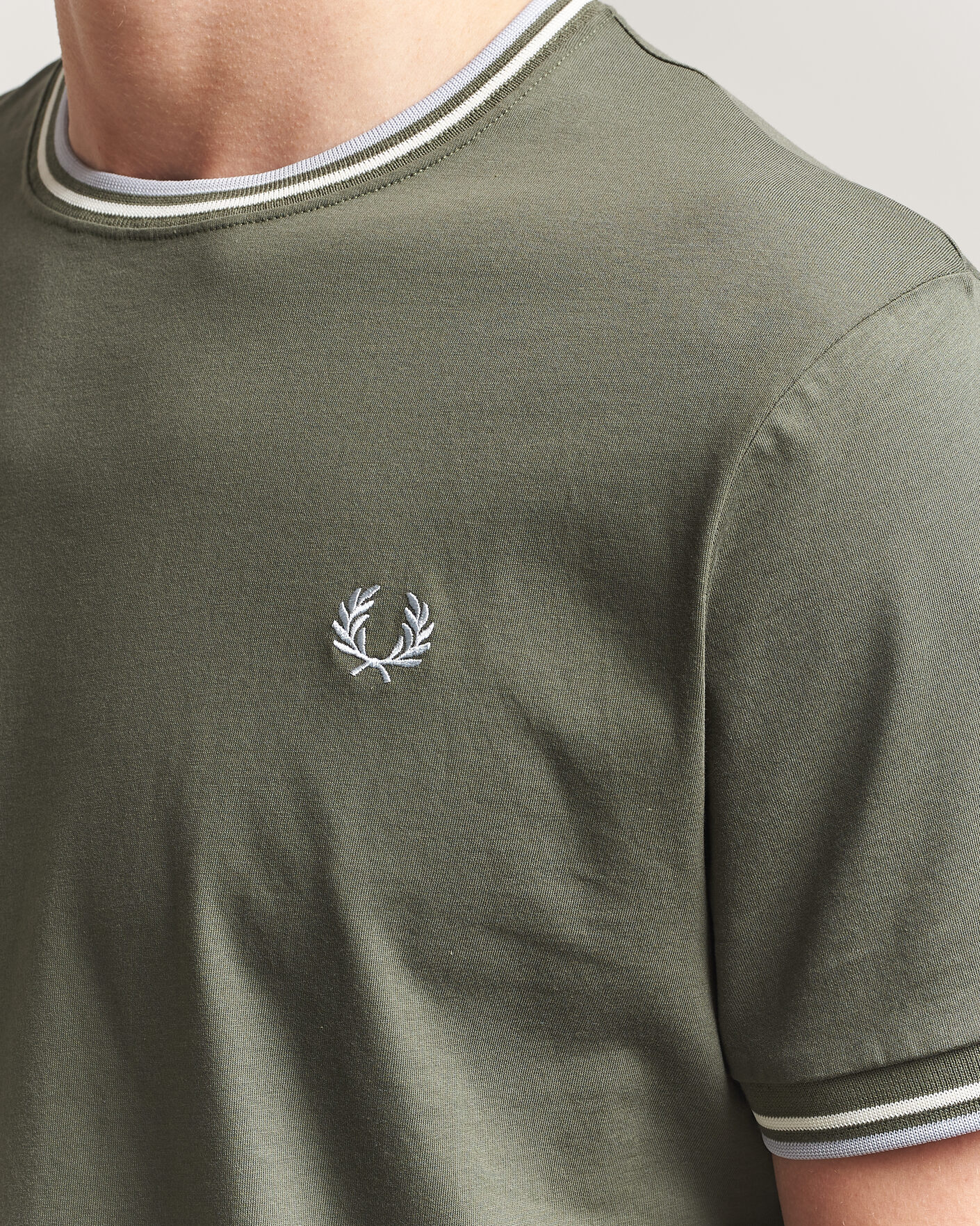 Herr | T-Shirts | Fred Perry | Twin Tipped T-Shirt Laurel Wreath Green