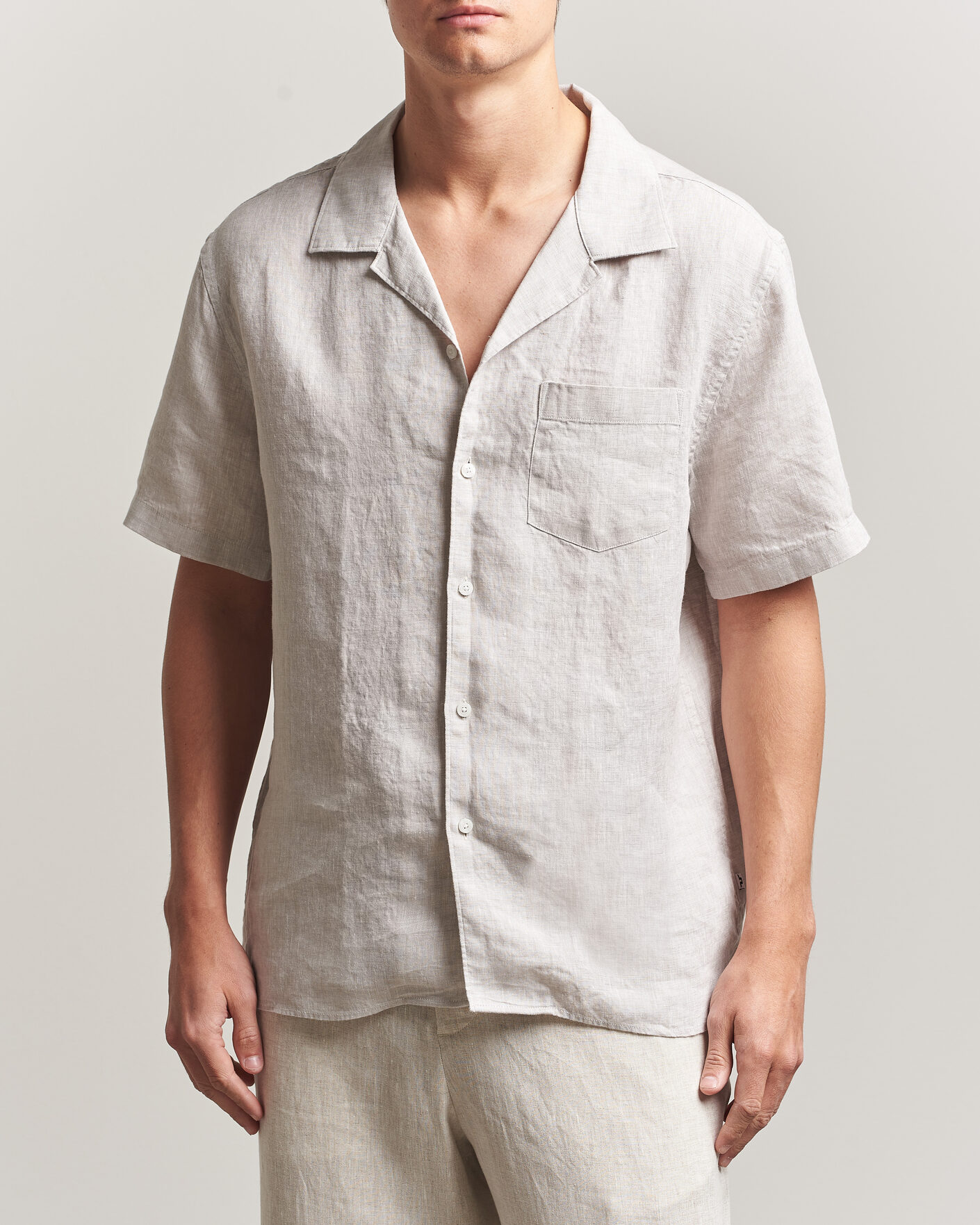 Herr | Skjortor | J.Lindeberg | Elio Linen Short Sleeve Shirt Moonbeam
