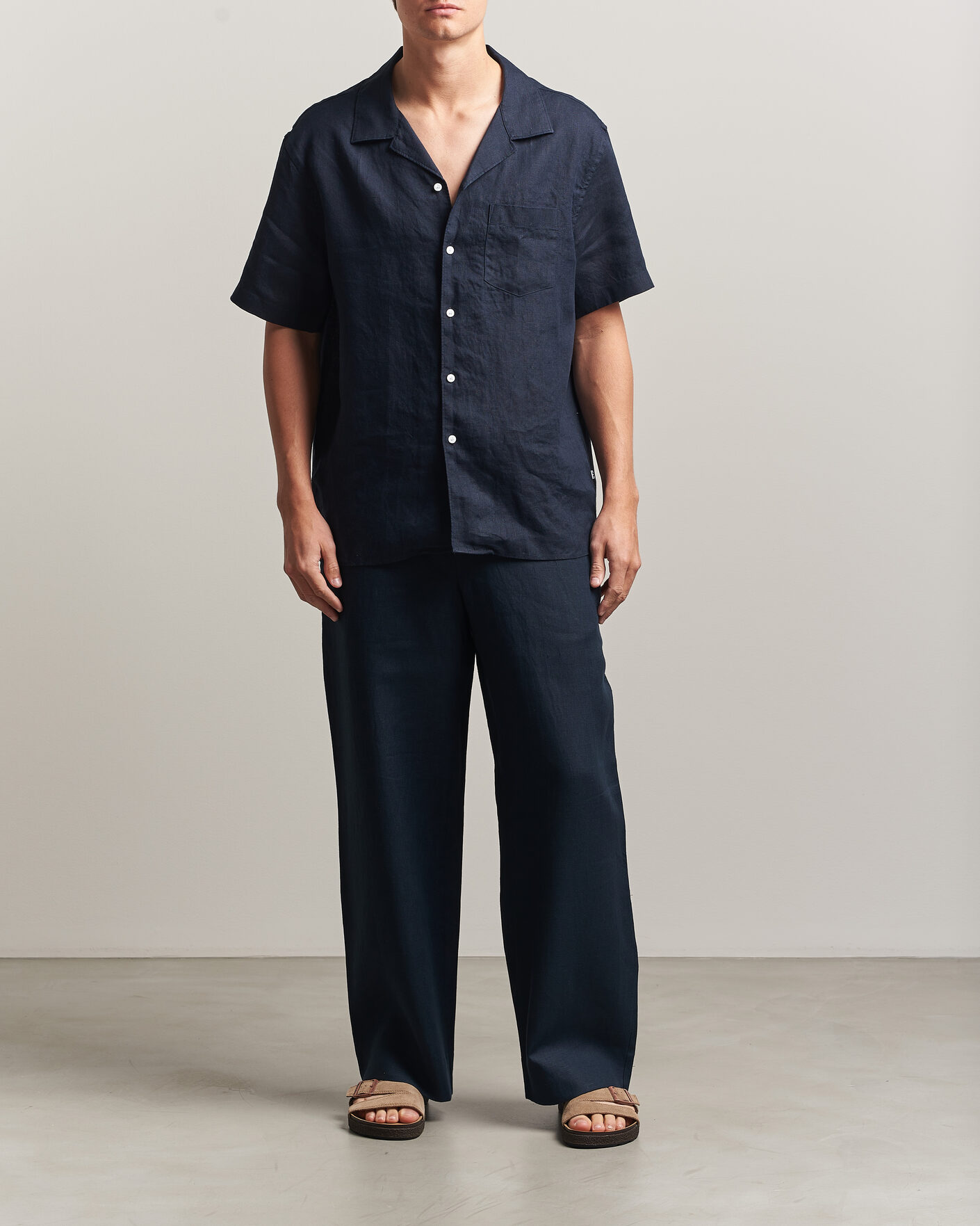 Herr | Byxor | J.Lindeberg | Noah Drape Linen Pants Navy