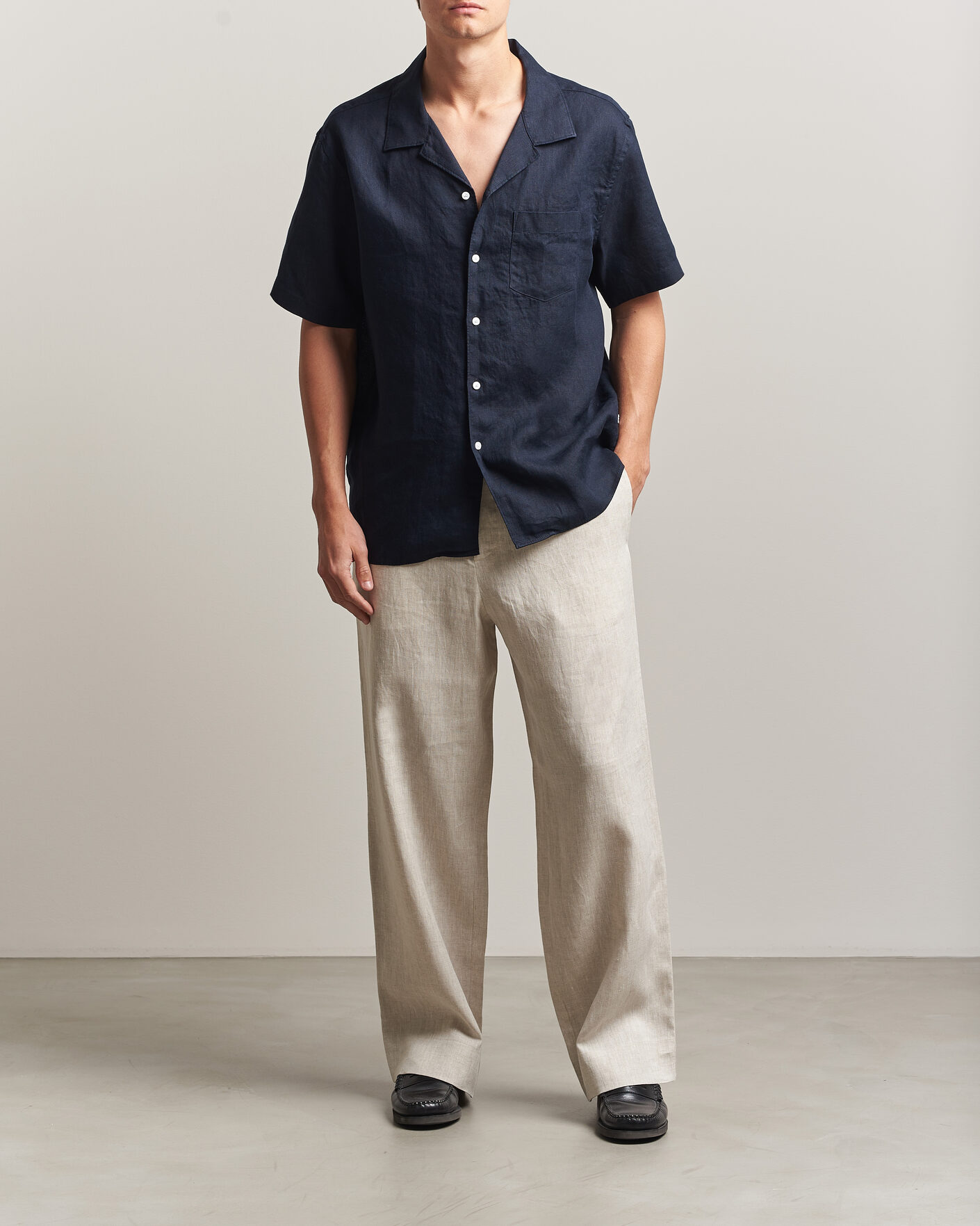 Herr | Byxor | J.Lindeberg | Noah Drape Linen Pants Moonbeam