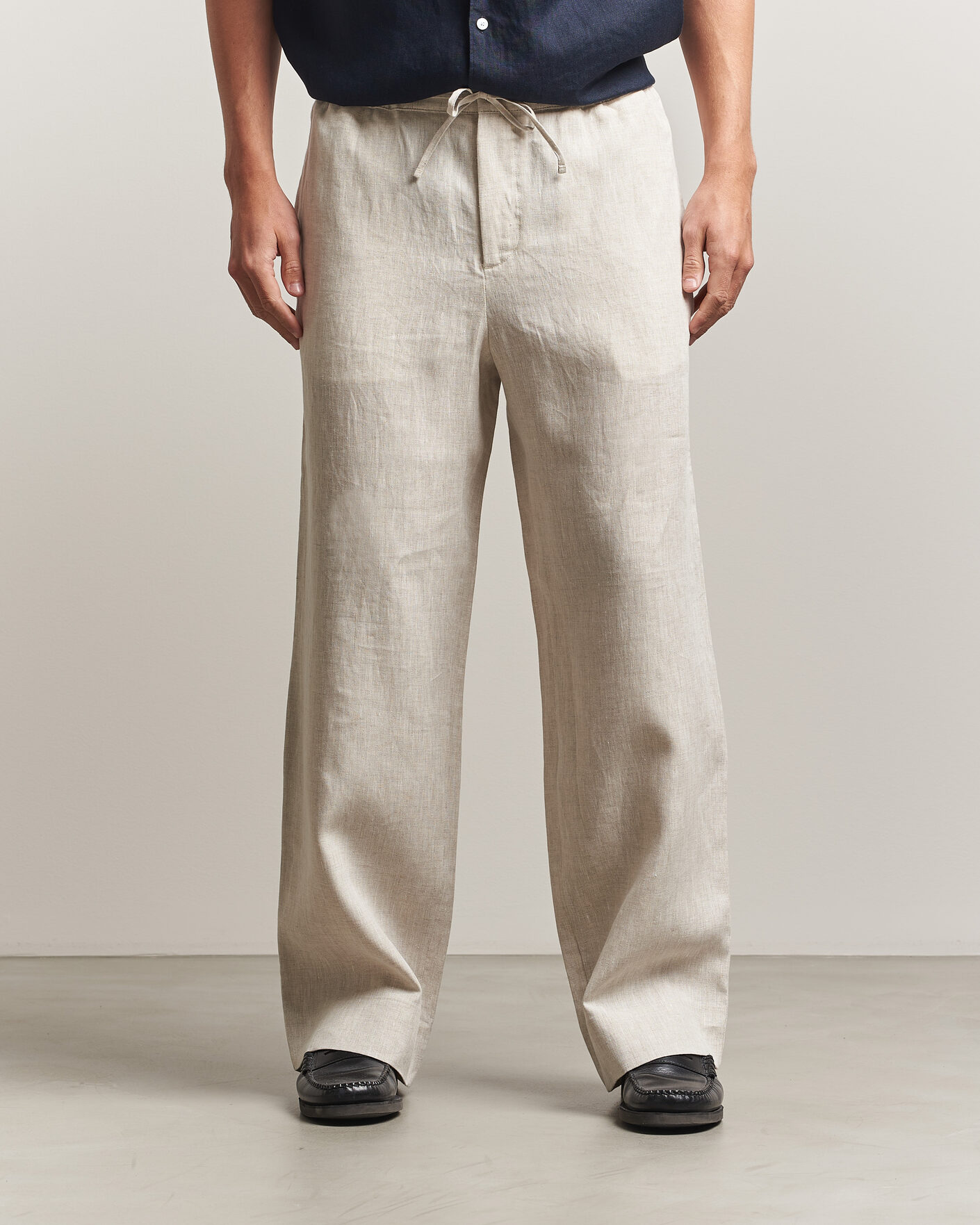 Herr | Byxor | J.Lindeberg | Noah Drape Linen Pants Moonbeam