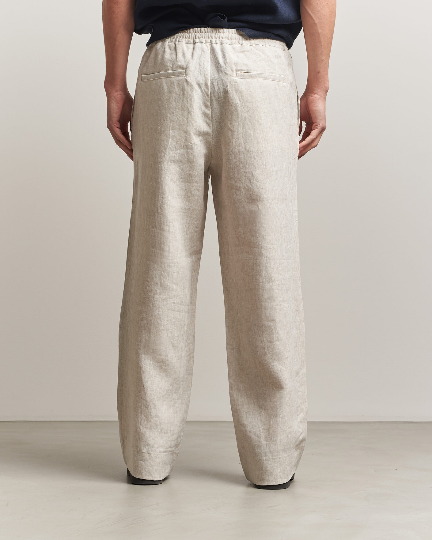 Herr | Byxor | J.Lindeberg | Noah Drape Linen Pants Moonbeam