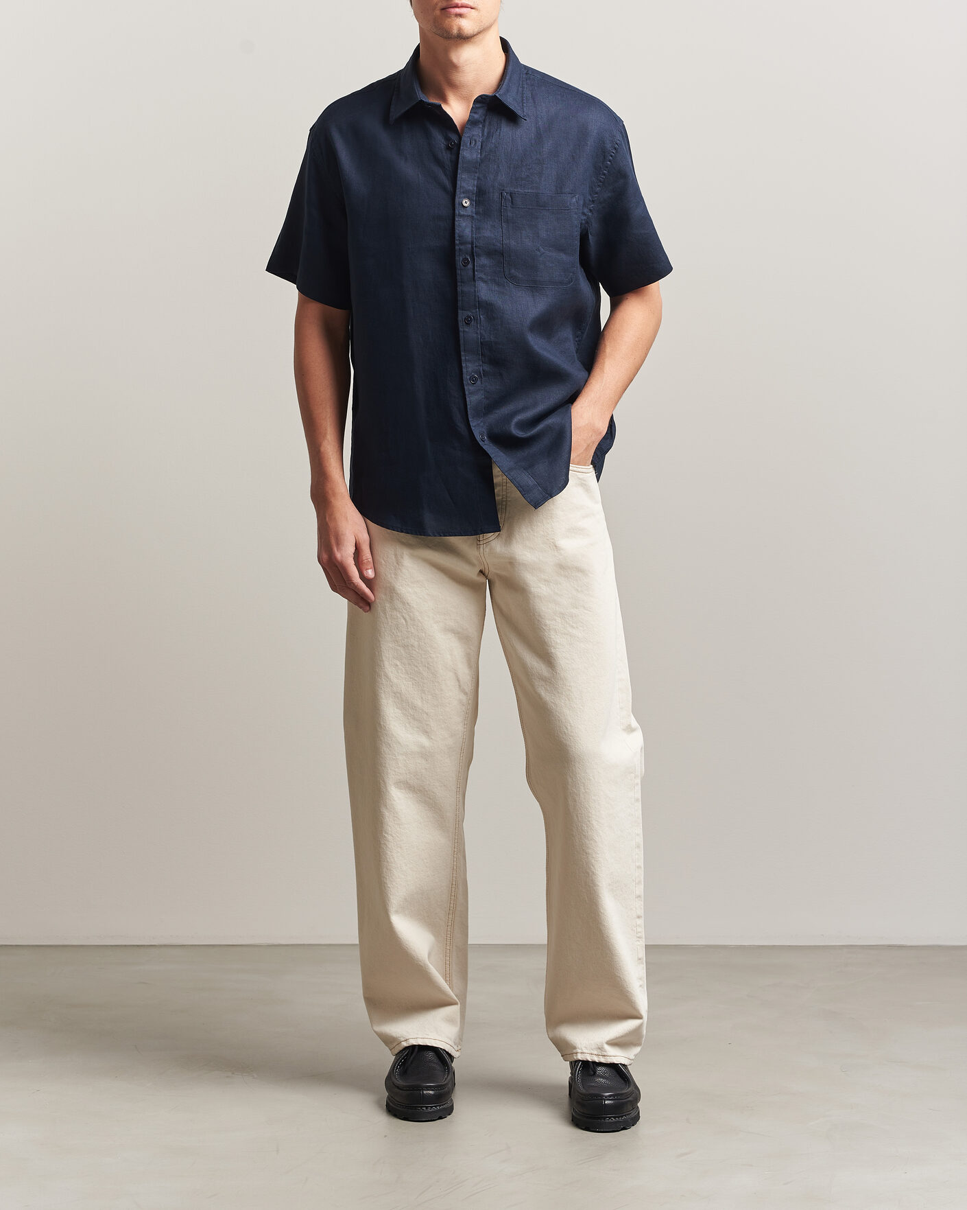 Herr | Skjortor | NN07 | Deon Linen Short Sleeve Shirt Navy Blue