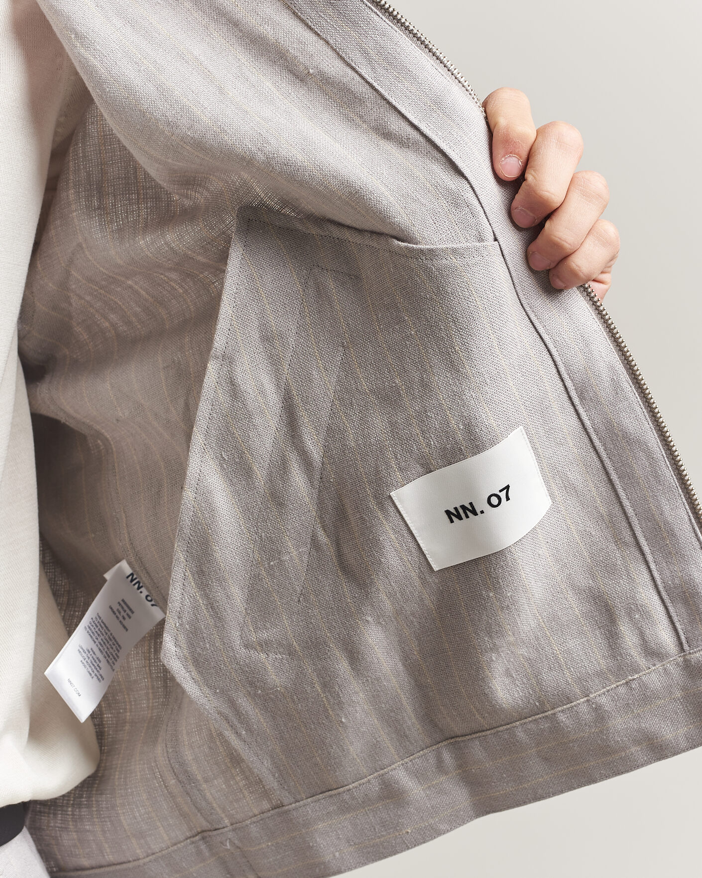 Herr | Skjortor | NN07 | Petrus Pinstriped Linen Full Zip Overshirt Grey