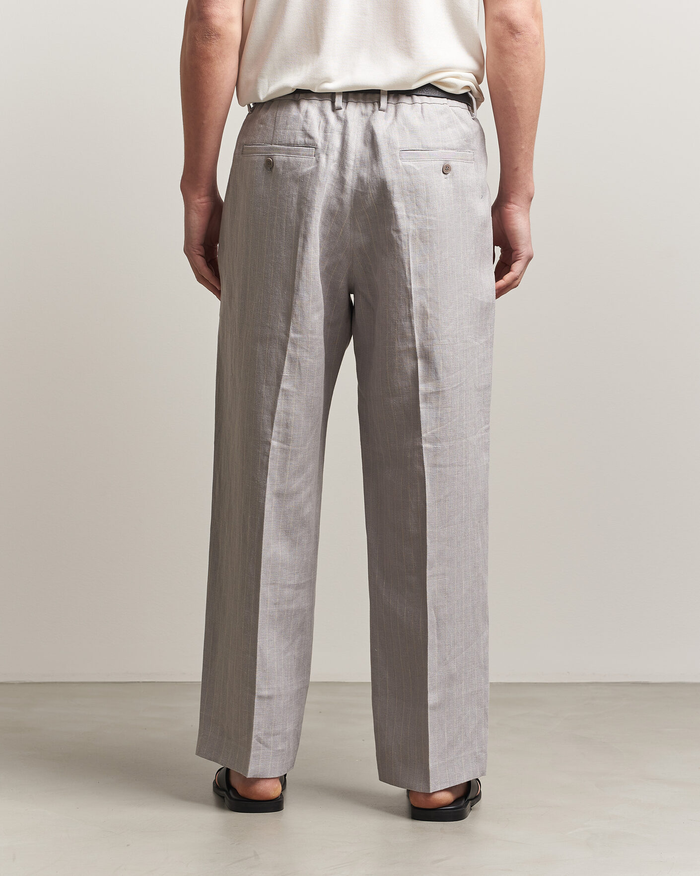 Herr | Byxor | NN07 | Kay Pinstriped Pleated Linen Trousers Grey