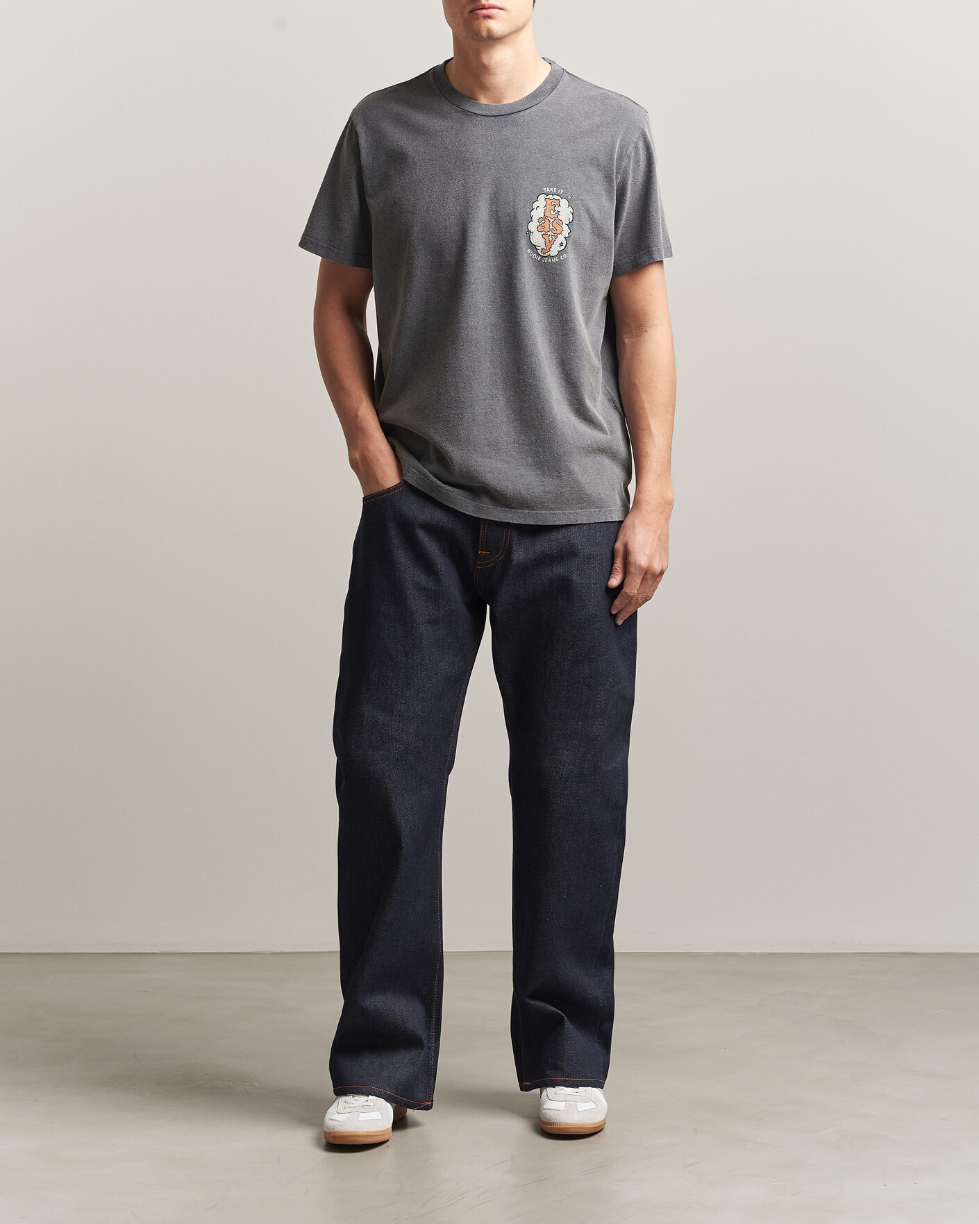Herr | T-Shirts | Nudie Jeans | Roy Easy Cloud T-Shirt Antracite
