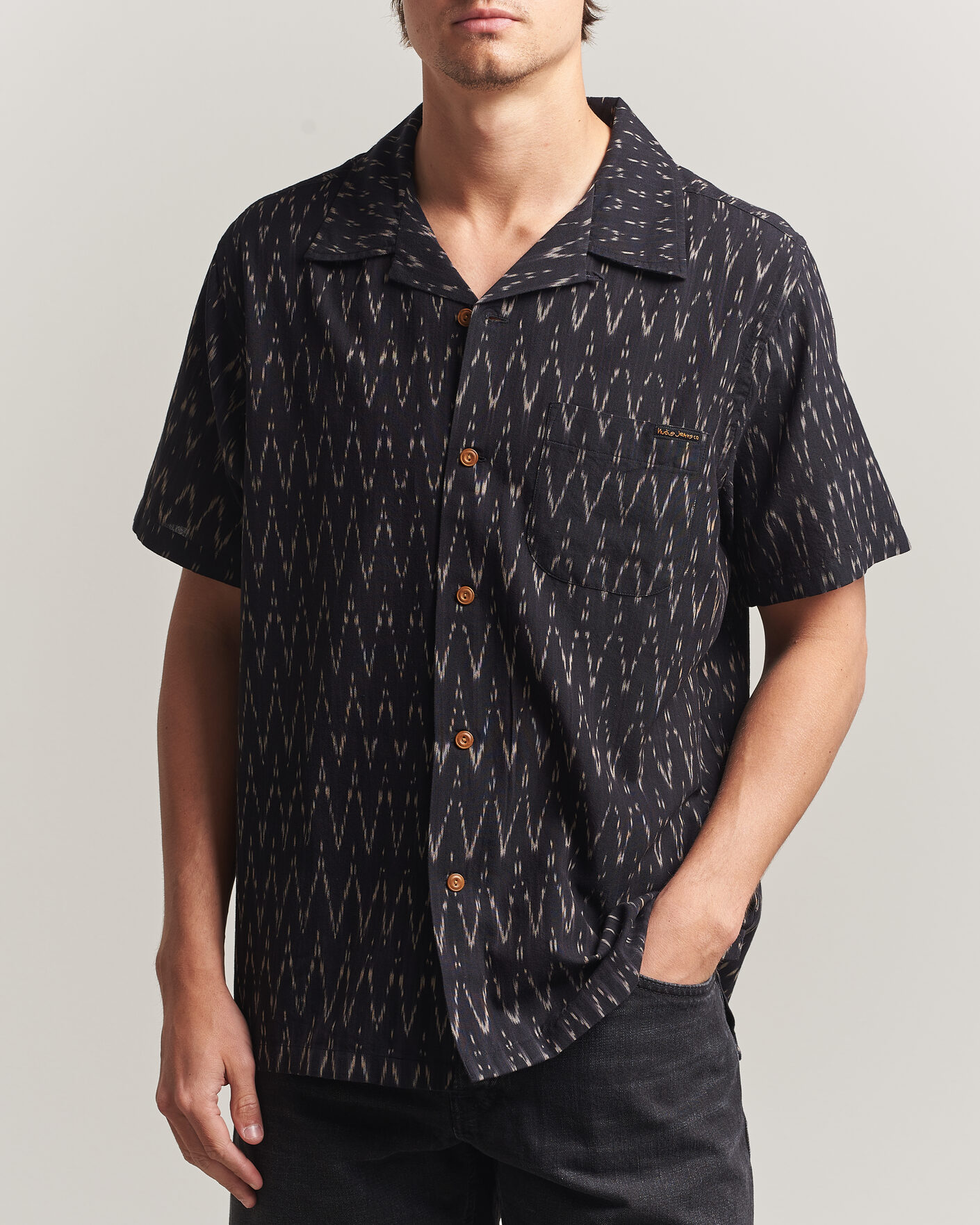 Herr | Skjortor | Nudie Jeans | Arvid Hawaii Shirt Ikat Multi