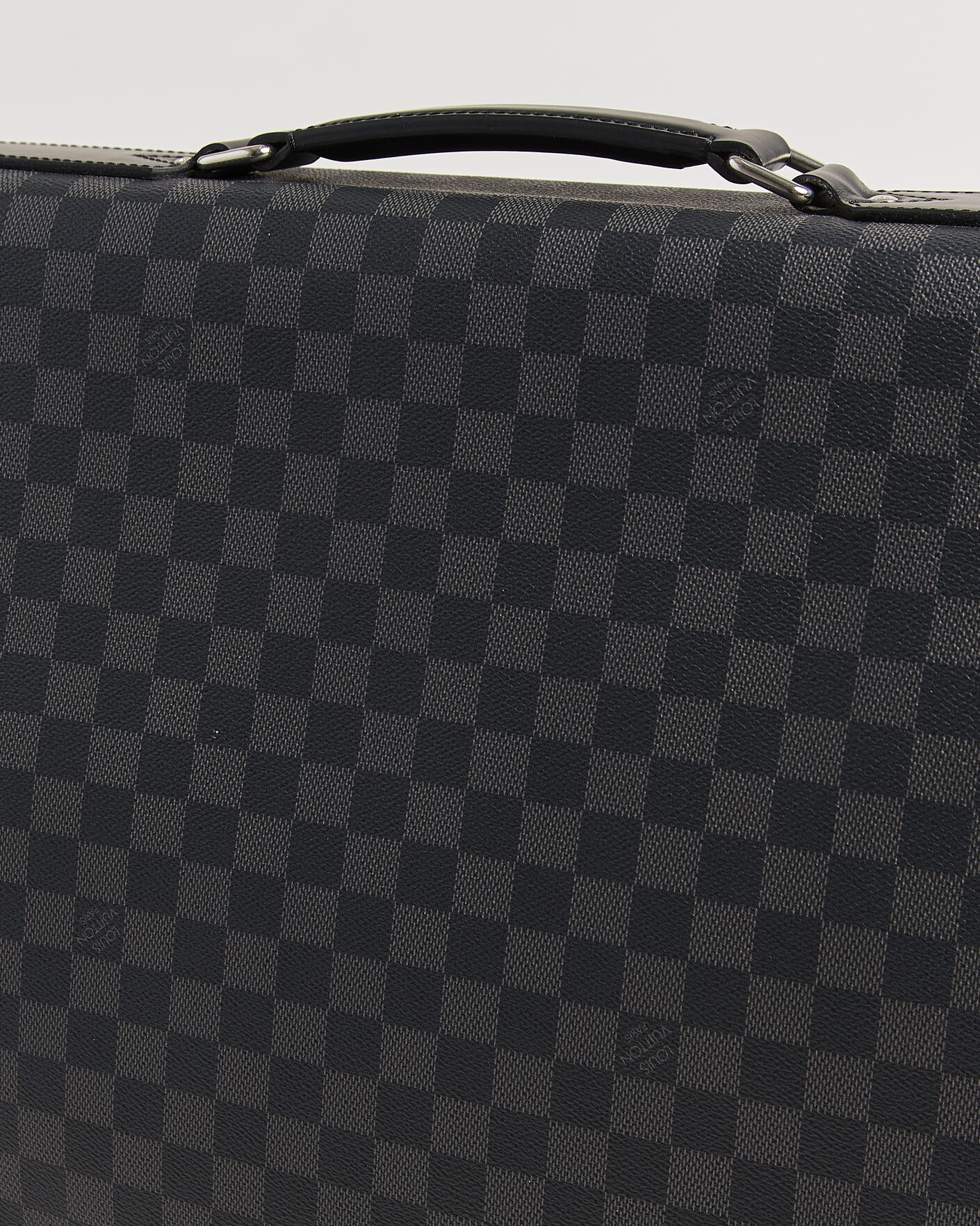 Herr | Pre-Owned & Vintage Bags | Louis Vuitton Pre-Owned | Garment Case Damier Graphite