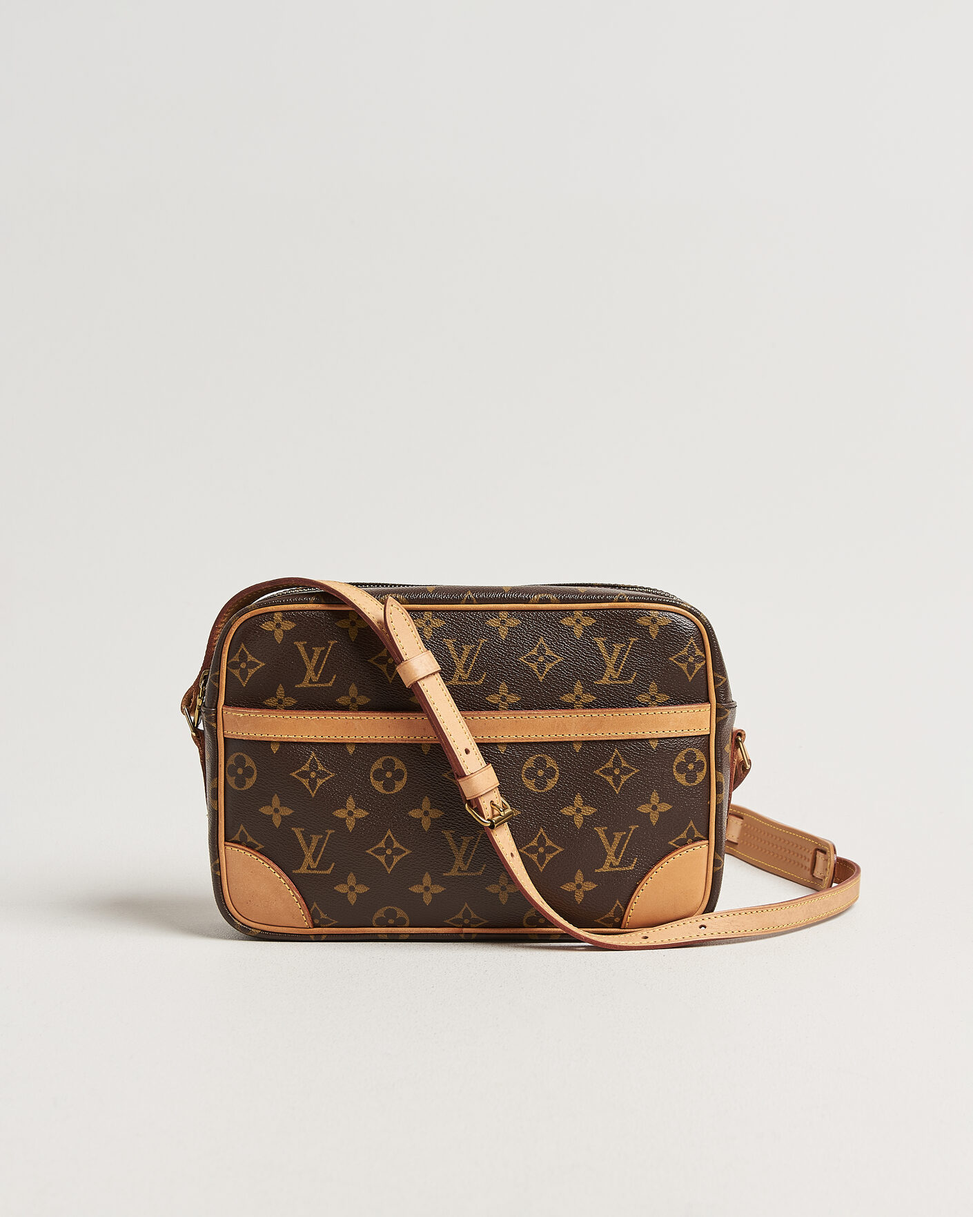 Herr | Pre-Owned & Vintage Bags | Louis Vuitton Pre-Owned | Trocadero 27 Bag Monogram