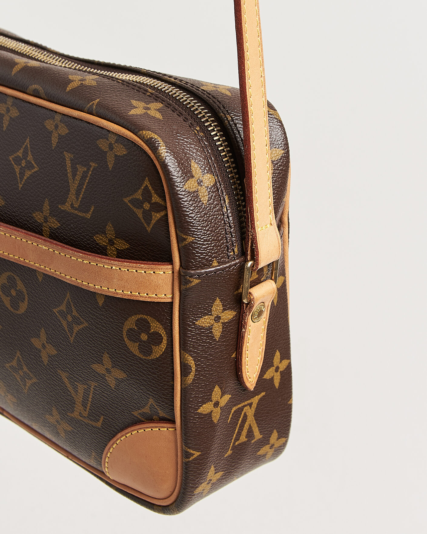 Herr | Pre-Owned & Vintage Bags | Louis Vuitton Pre-Owned | Trocadero 27 Bag Monogram