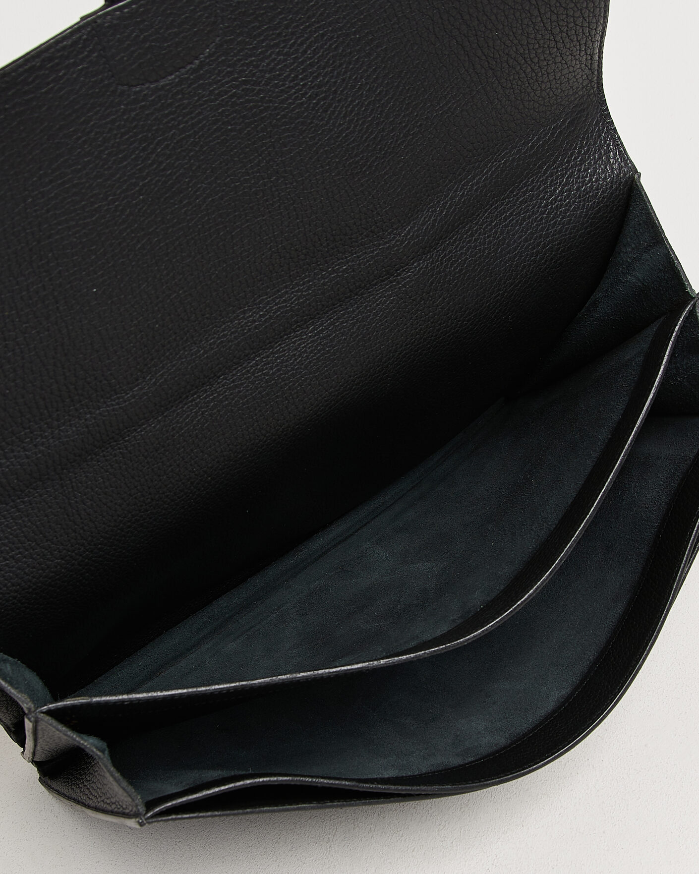 Herr | Pre-Owned & Vintage Bags | Hermès Pre-Owned | Sac à Dépêches 41 Black