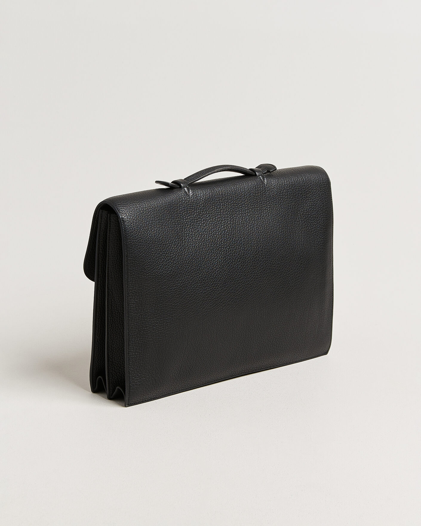 Herr | Pre-Owned & Vintage Bags | Hermès Pre-Owned | Sac à Dépêches 41 Black