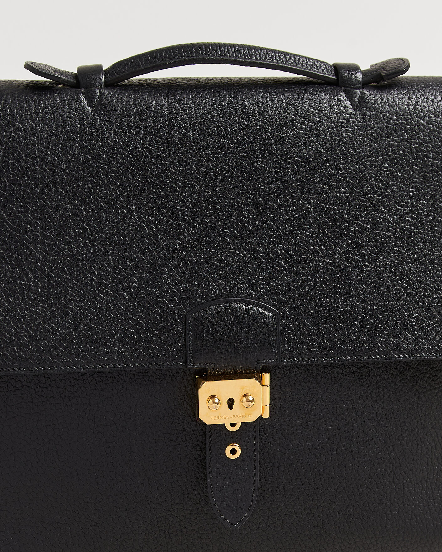 Herr | Pre-Owned & Vintage Bags | Hermès Pre-Owned | Sac à Dépêches 41 Black