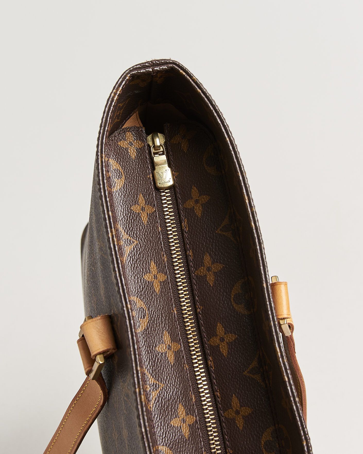 Herr | Pre-Owned & Vintage Bags | Louis Vuitton Pre-Owned | Luco Bag Monogram