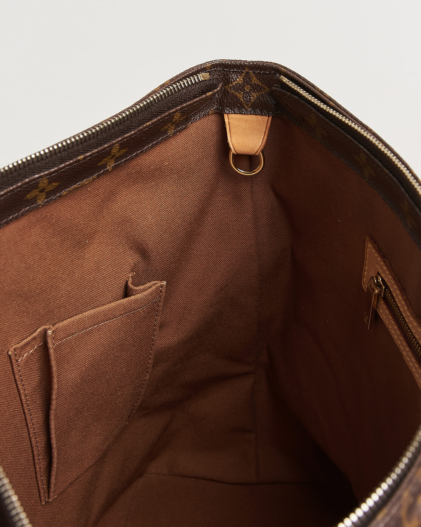 Herr | Pre-Owned & Vintage Bags | Louis Vuitton Pre-Owned | Cabas Mezzo Monogram