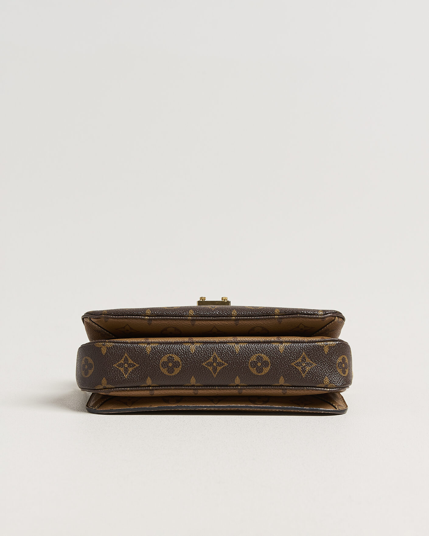 Herr | Pre-Owned & Vintage Bags | Louis Vuitton Pre-Owned | Pochette Métis Reverse Monogram