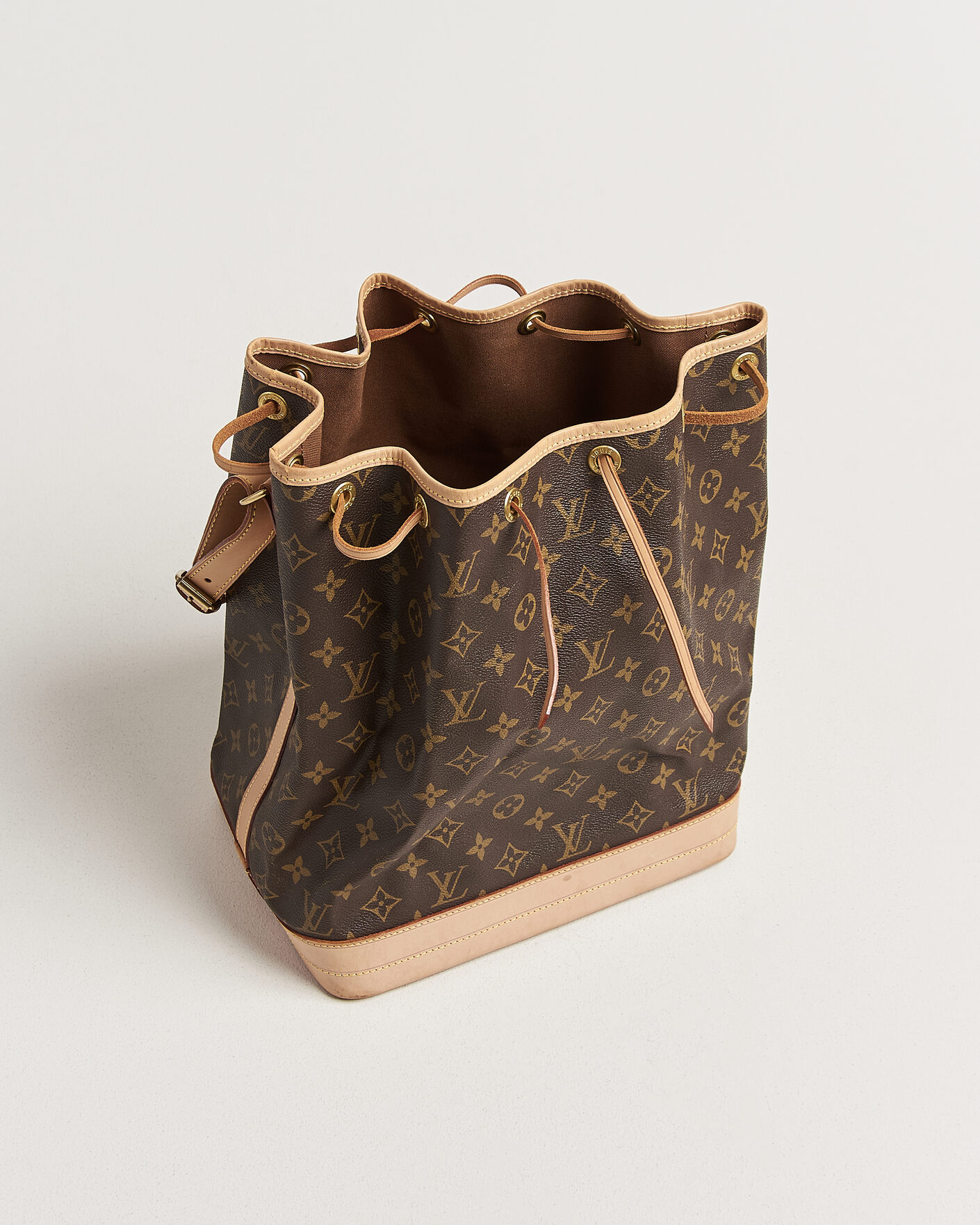 Herr | Pre-Owned & Vintage Bags | Louis Vuitton Pre-Owned | Noé Monogram